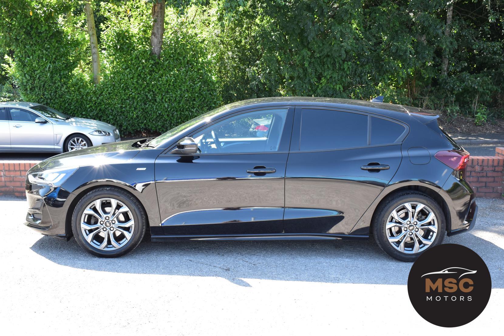 Ford Focus view 9