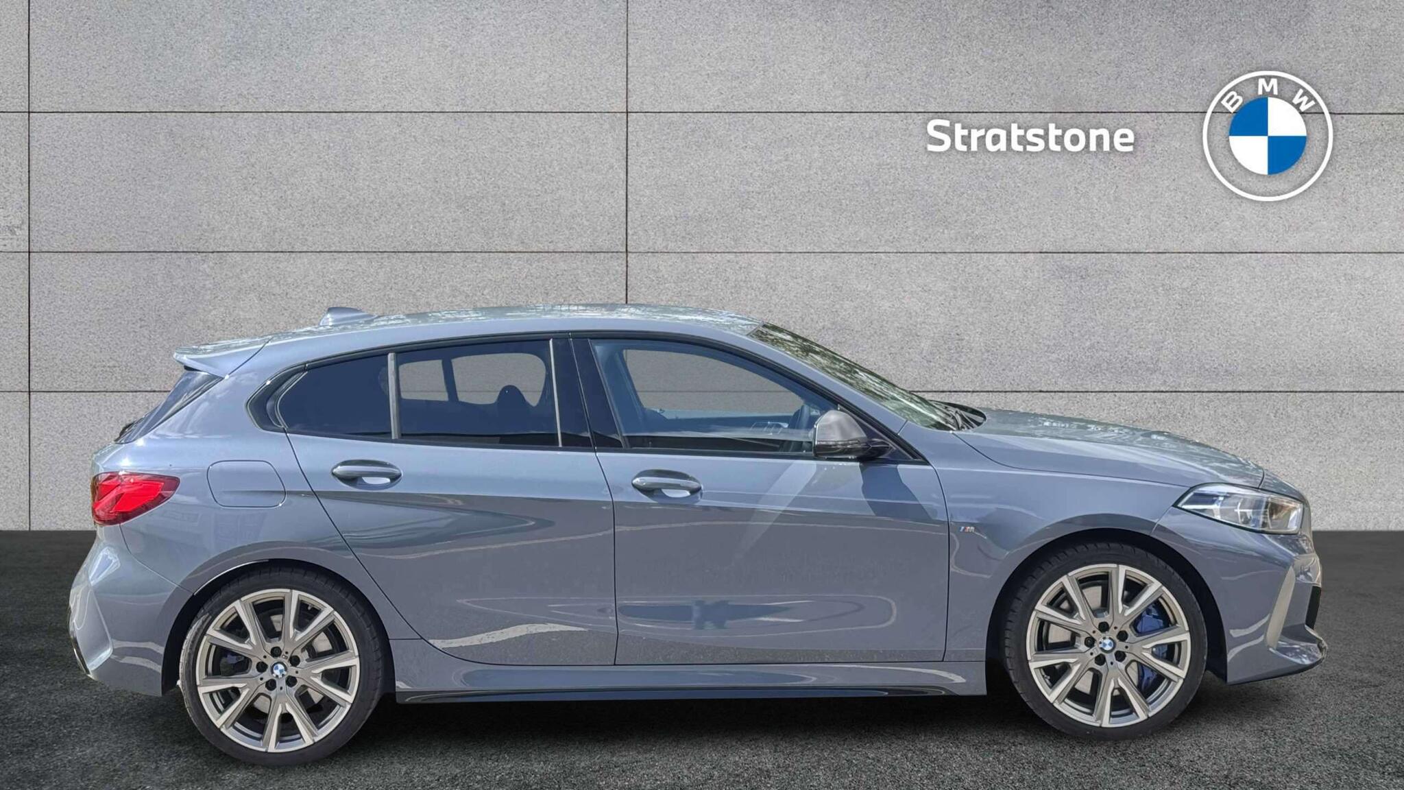 BMW 1 Series view 3