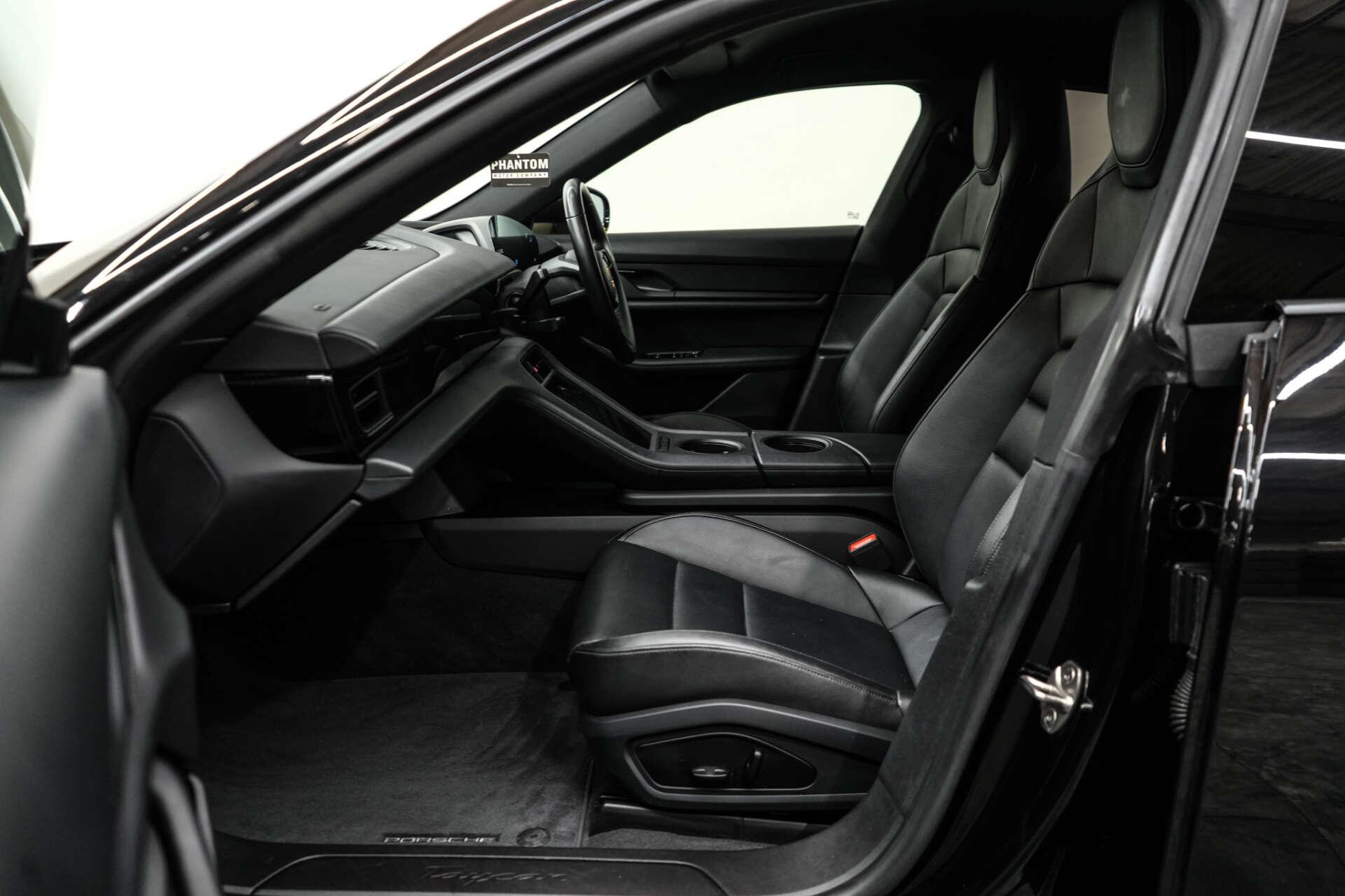 Porsche Taycan view 15