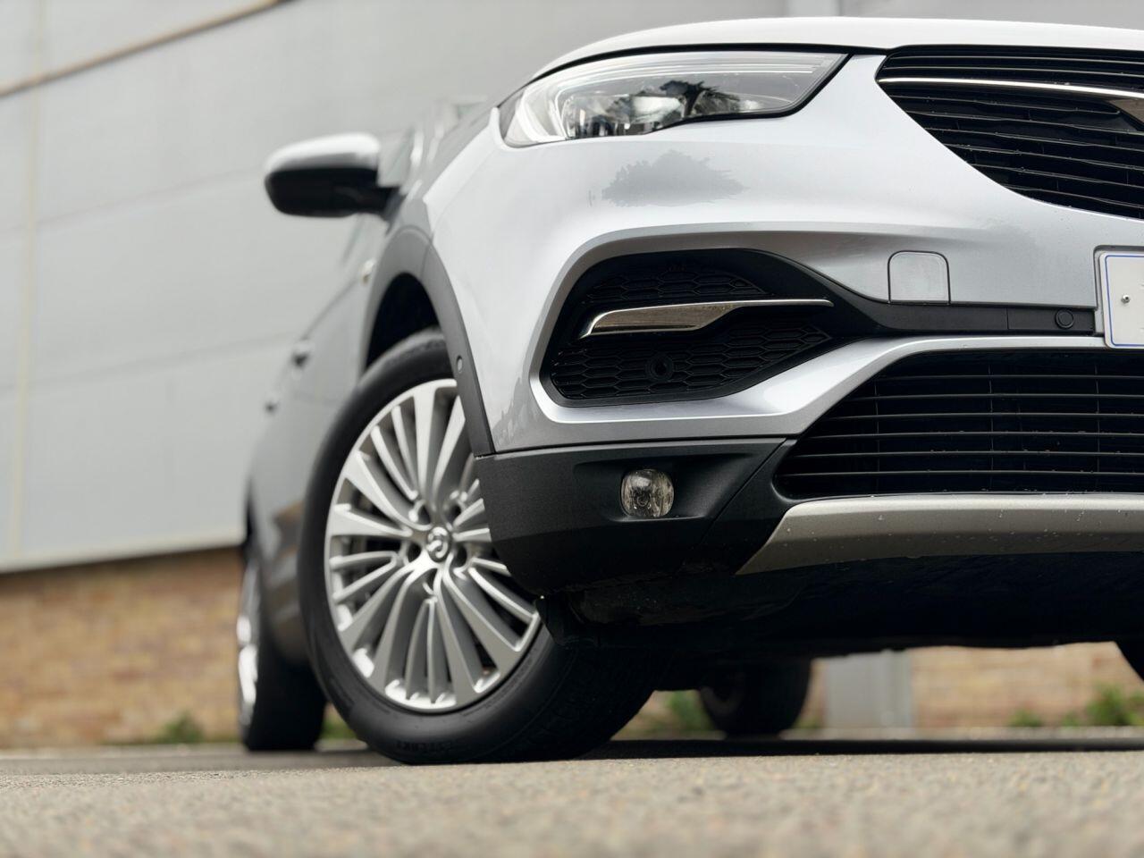 Vauxhall Grandland X view 18