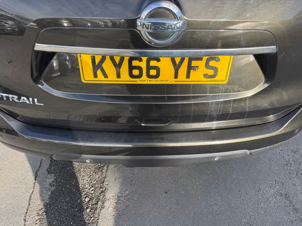 Nissan X-Trail view 18