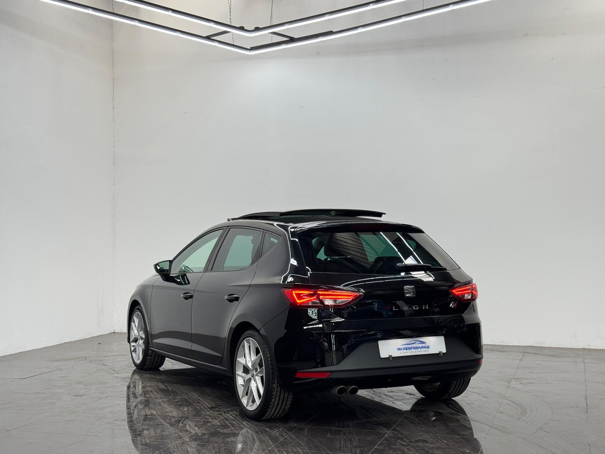 Seat Leon view 45