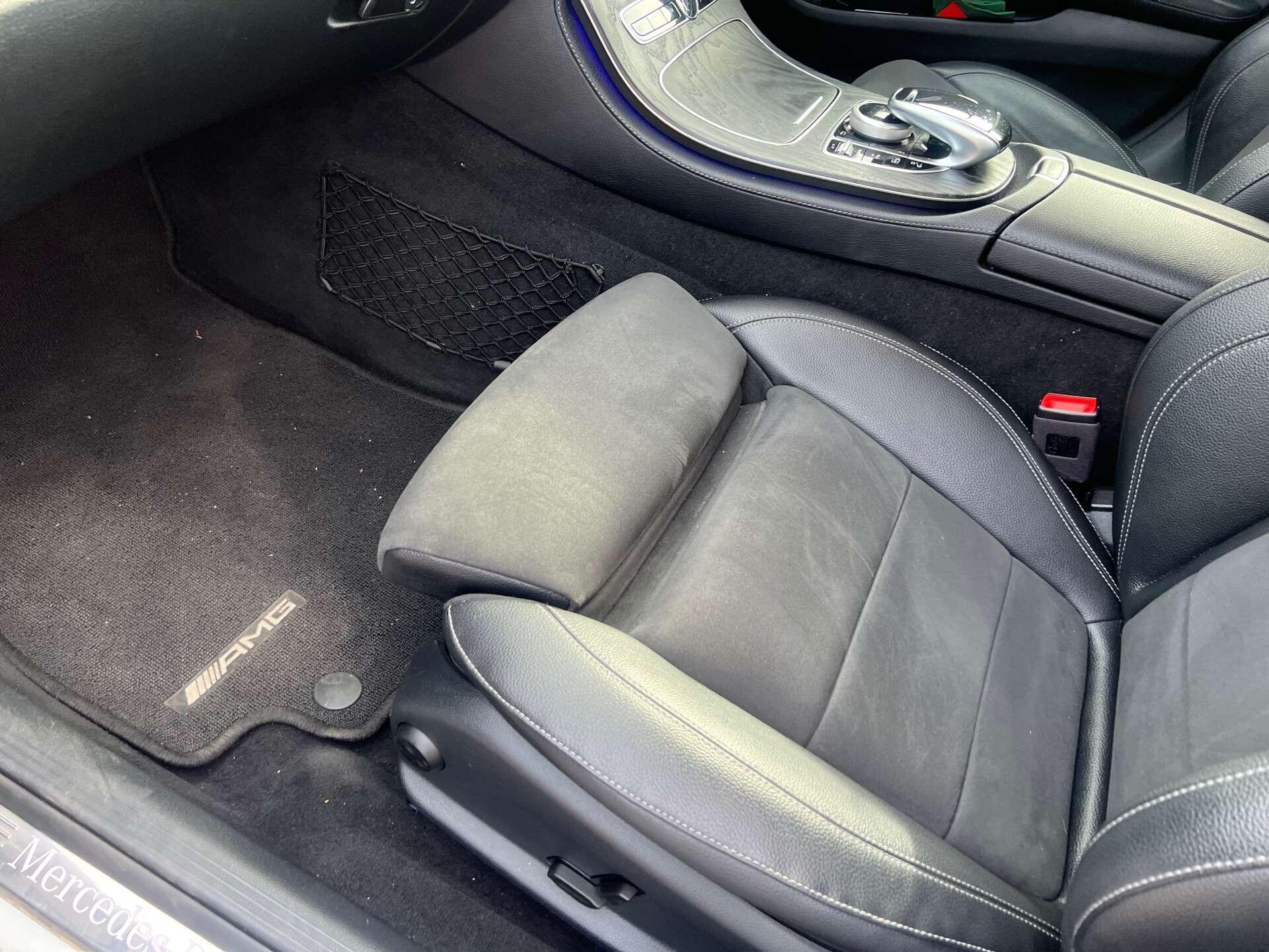 Mercedes-Benz E-Class view 53