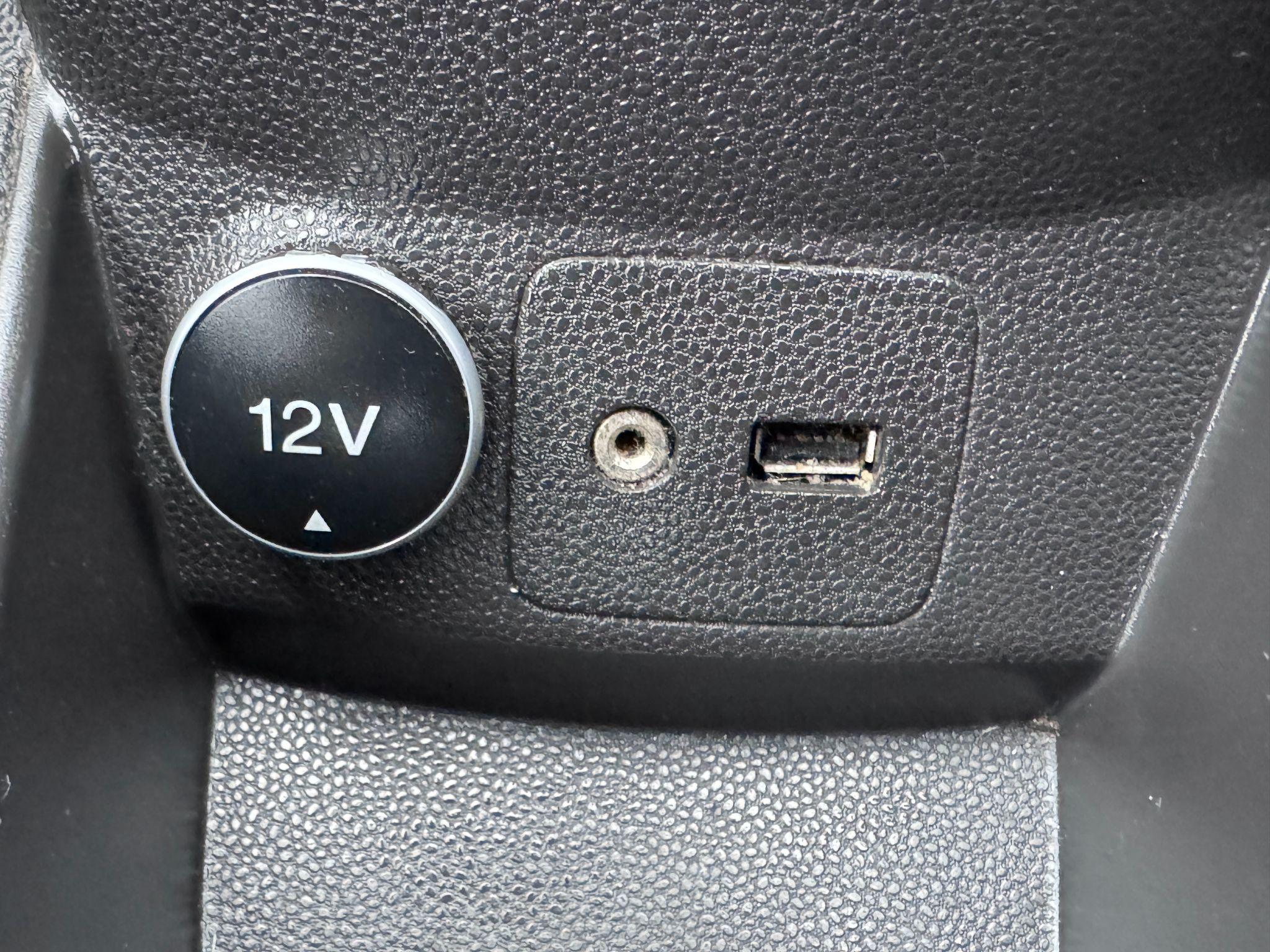 2016 Ford Fiesta image 33
