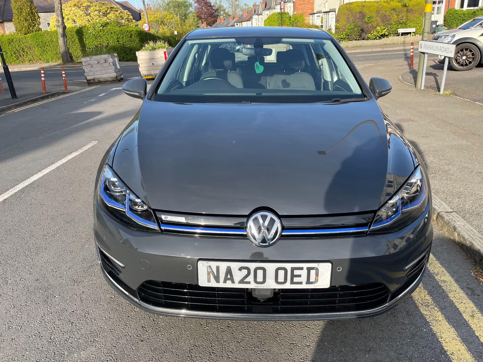 Volkswagen E-Golf view 23