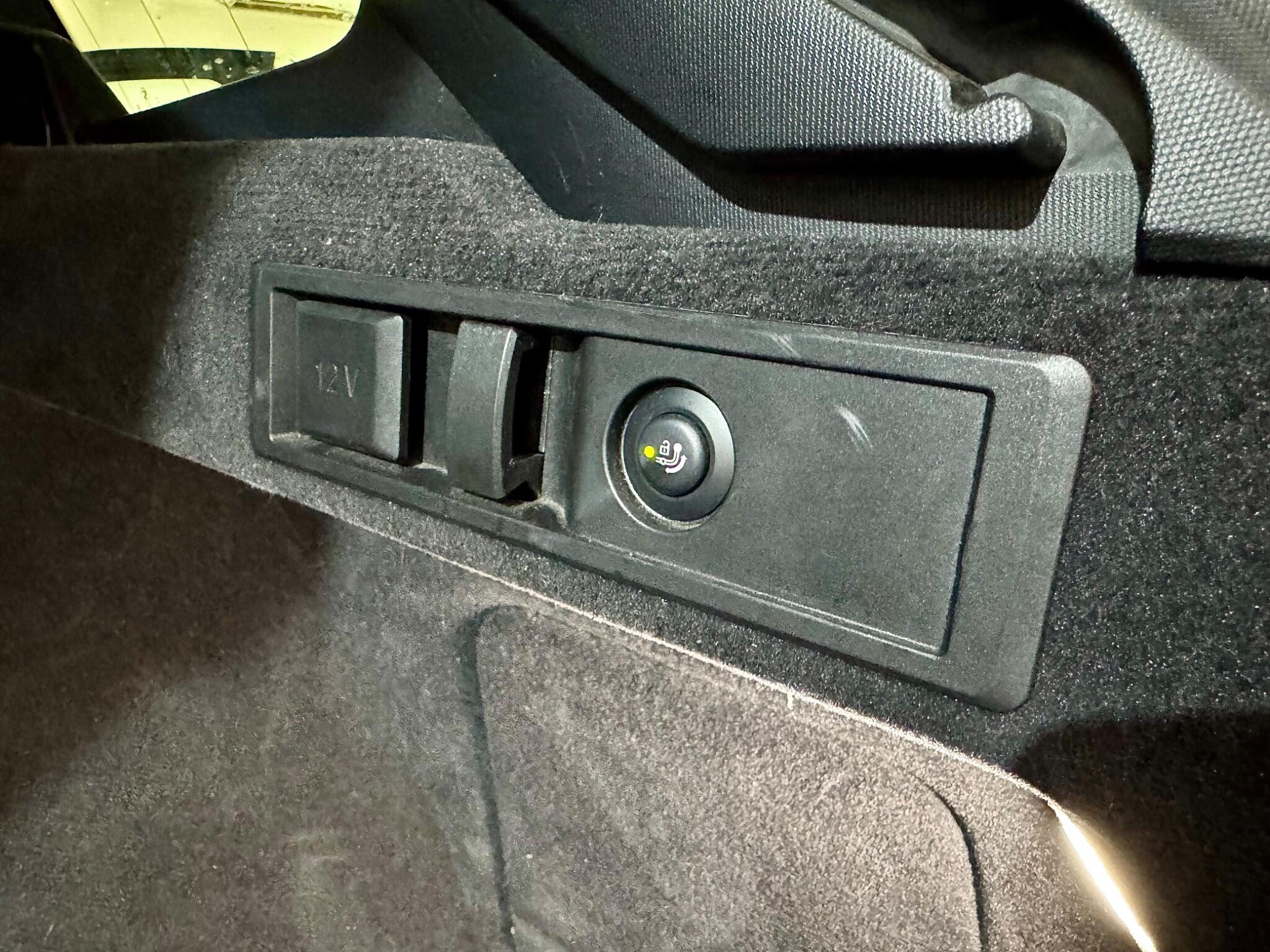 BMW 3 Series view 65
