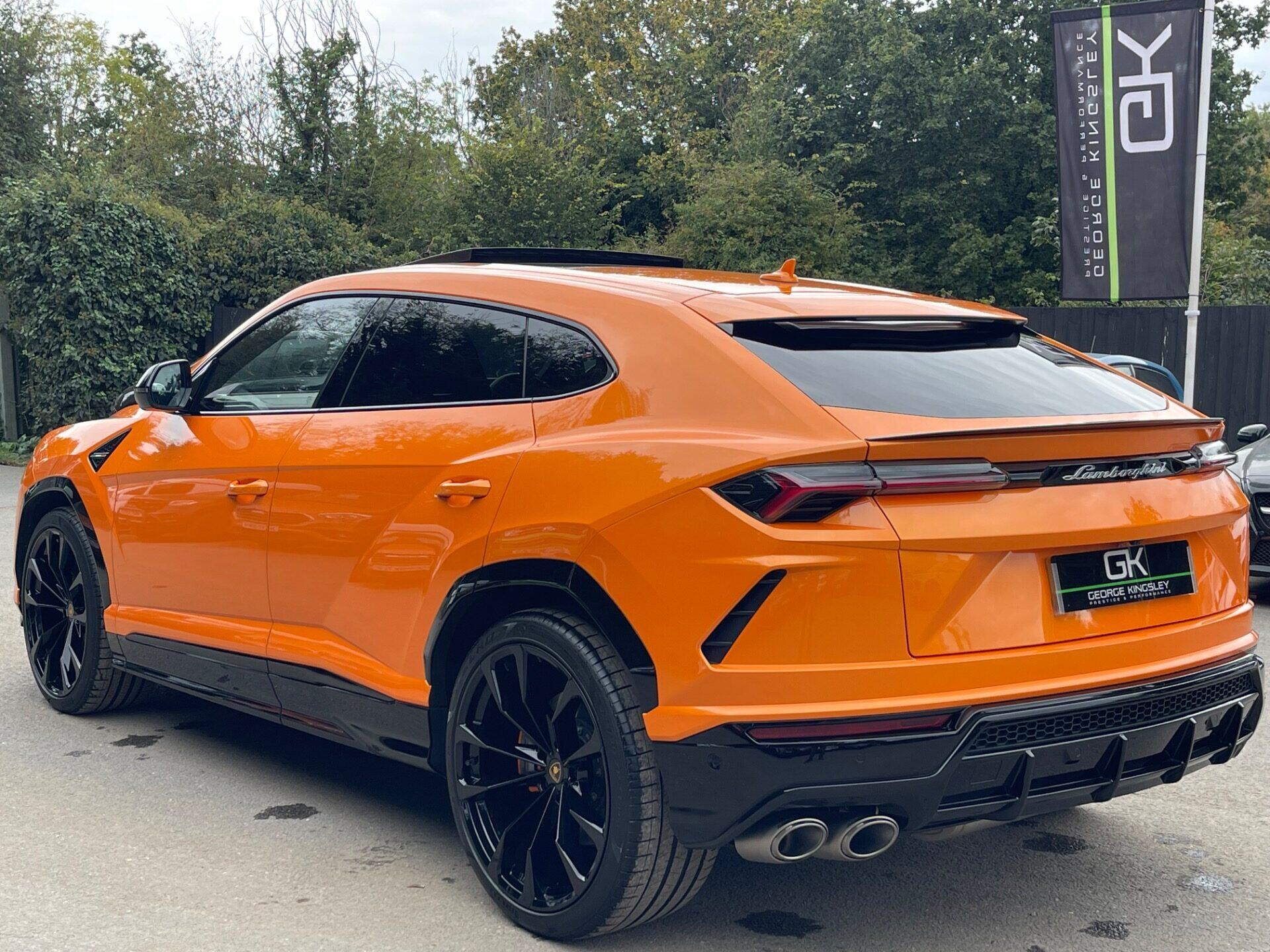 Lamborghini Urus view 2