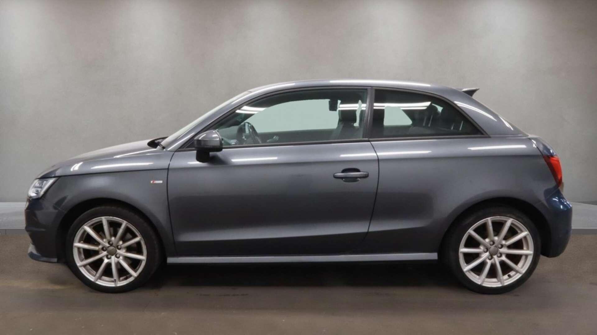 Audi A1 view 11