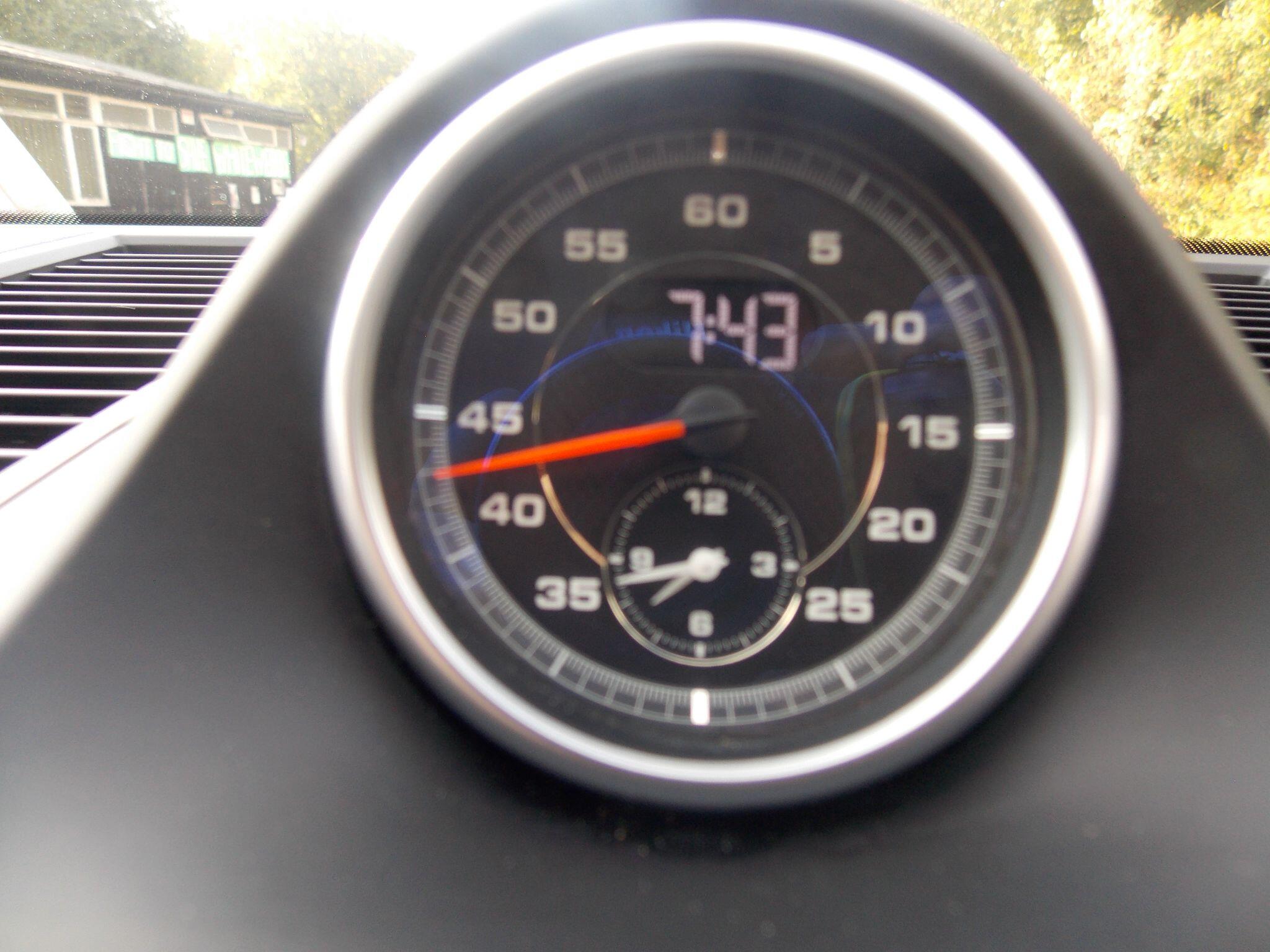 Porsche Macan view 61