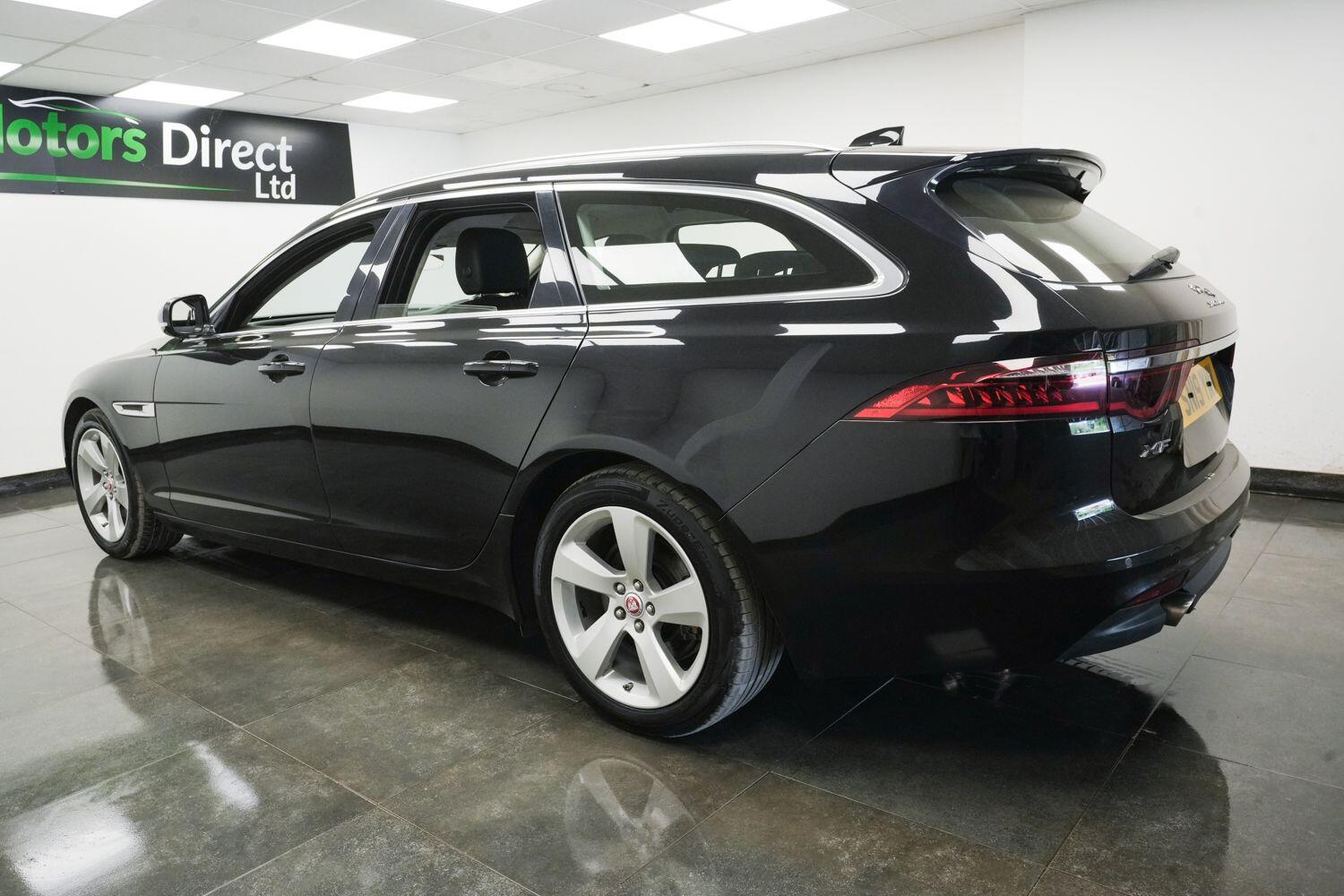 Jaguar XF view 7