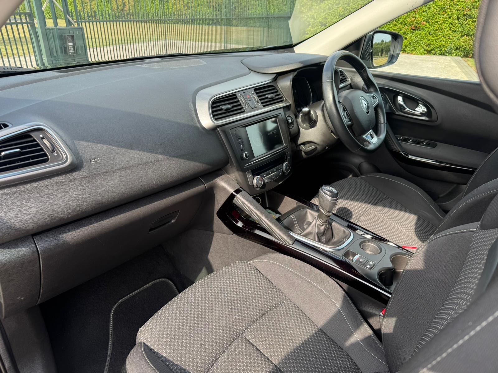 2018 Renault Kadjar 1.3 TCe Dynamique Nav Euro 6 (s/s) 5dr • 99,890 miles image 21