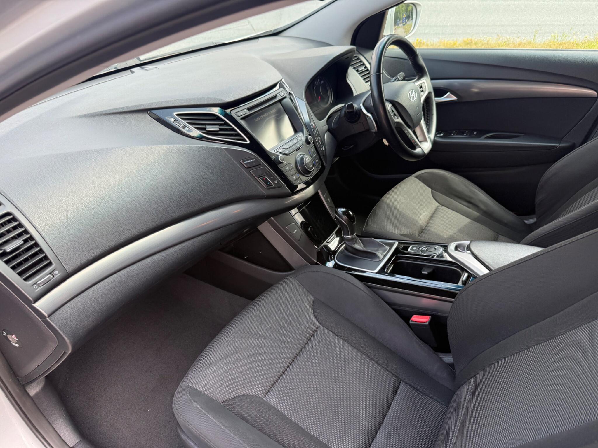 Hyundai I40 view 15