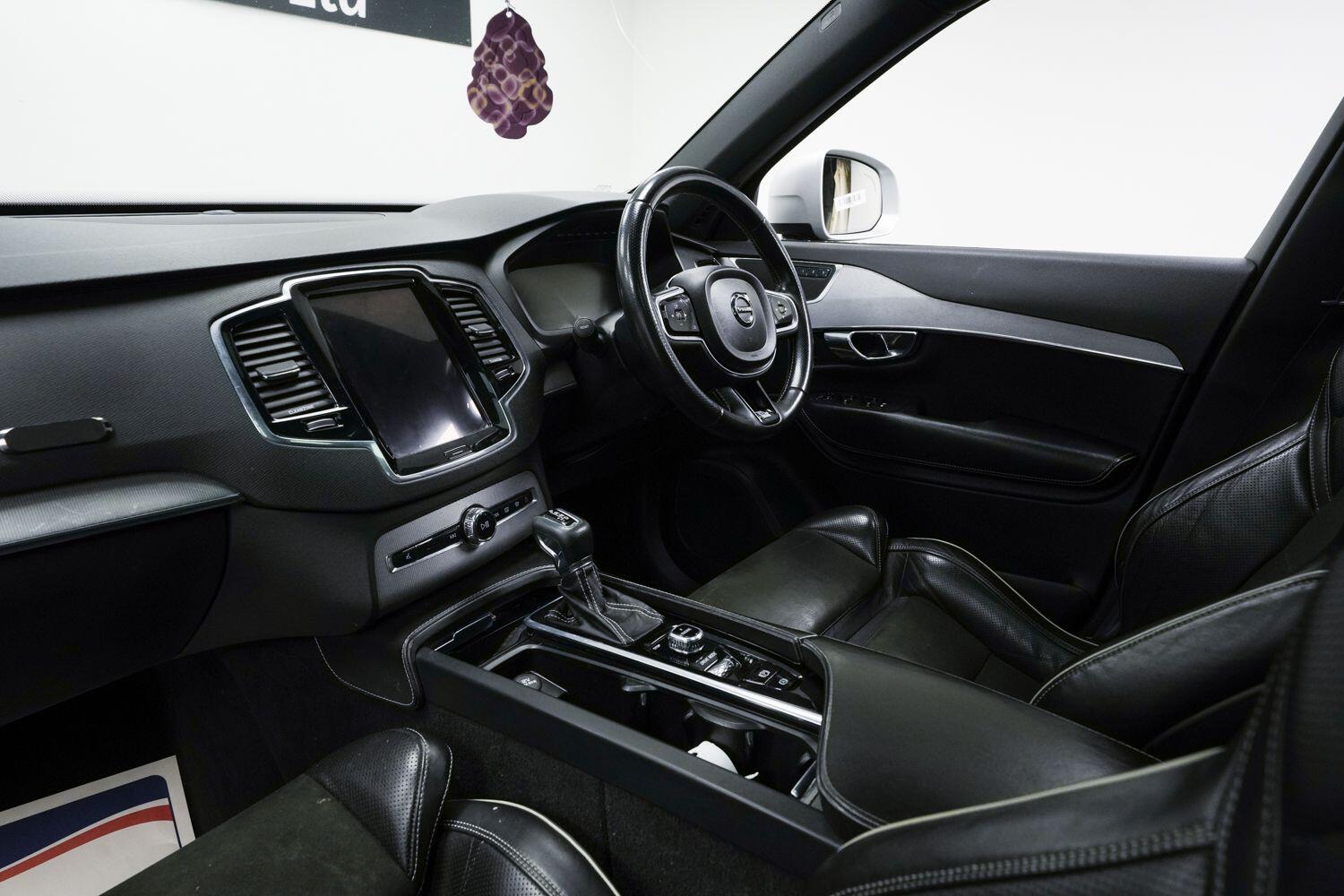Volvo XC90 view 20