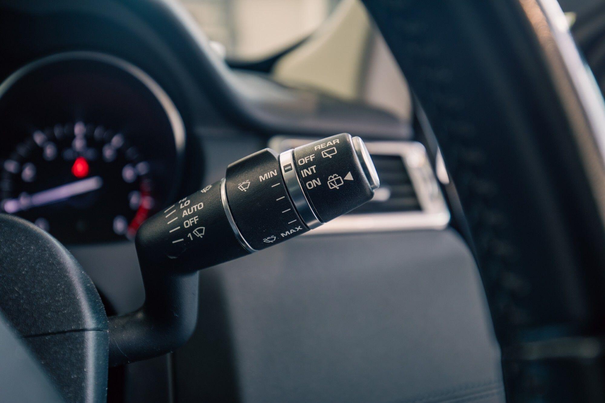 Land Rover Discovery Sport view 15