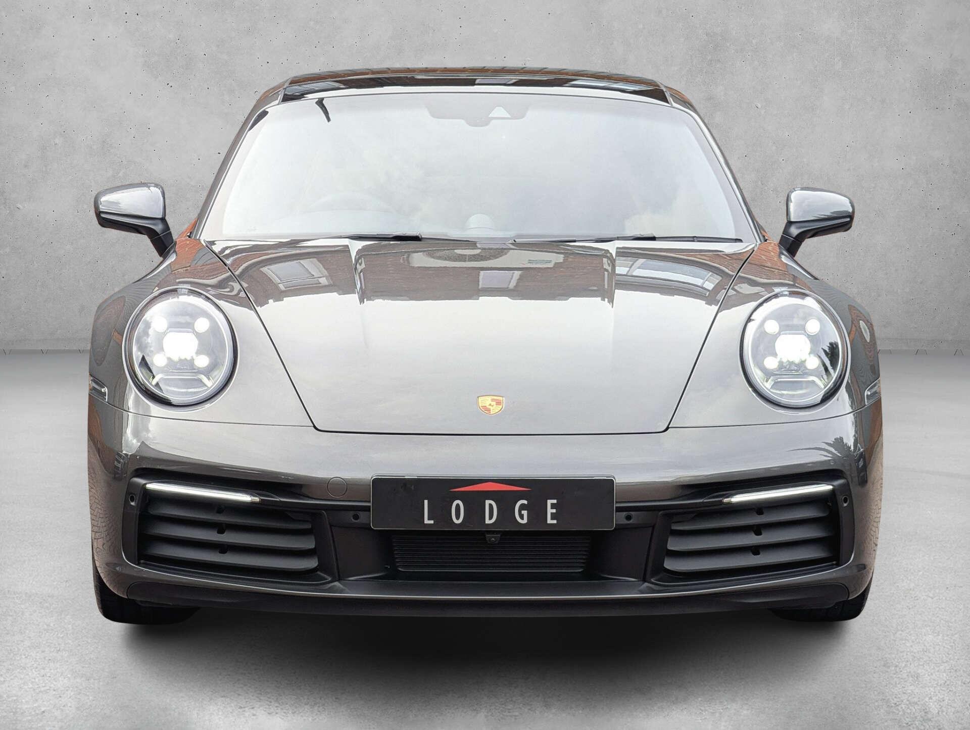 Porsche 911 view 2