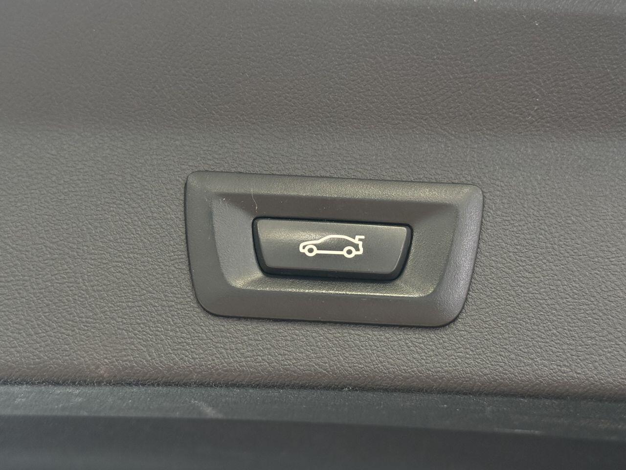 BMW X3 view 18