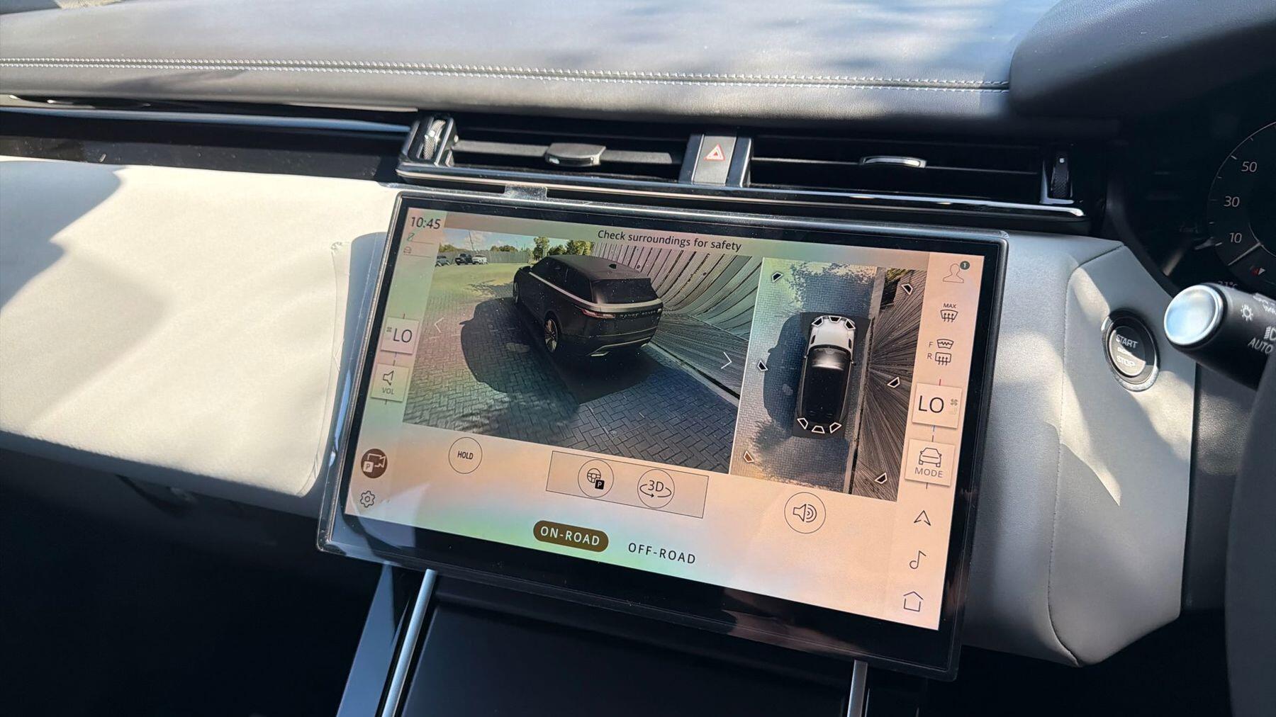 Land Rover Range Rover Velar view 31
