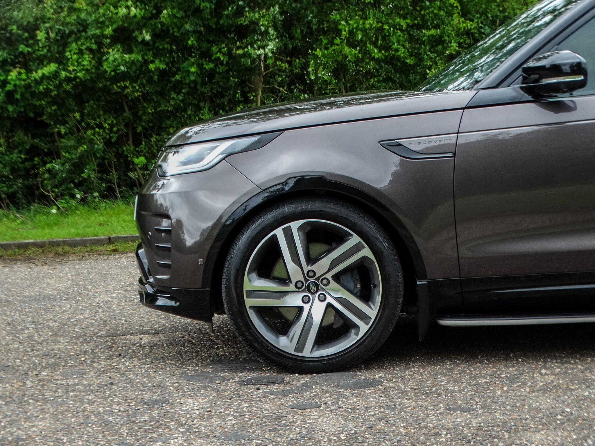 Land Rover Discovery 3 view 5