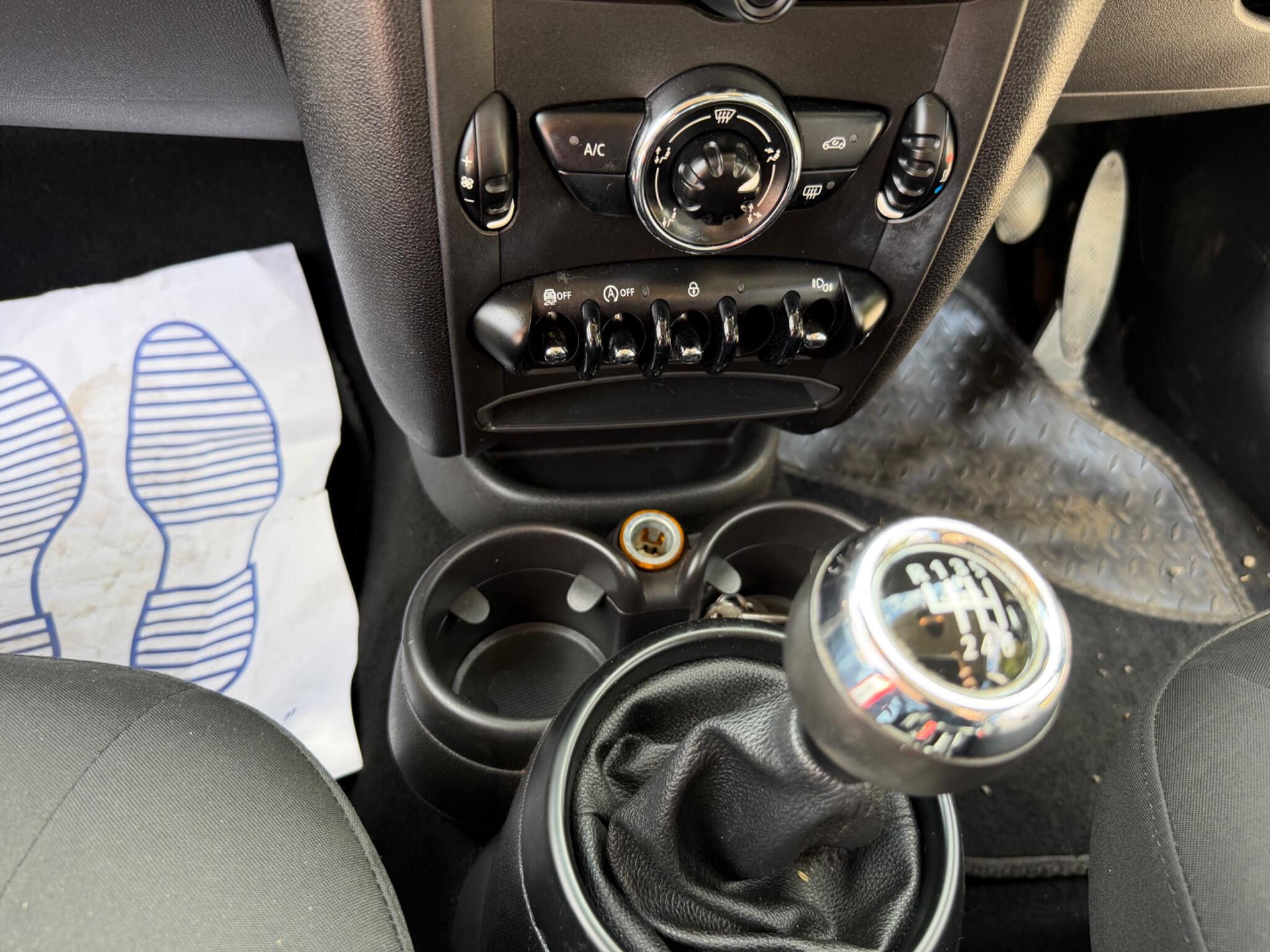 Mini Countryman view 36