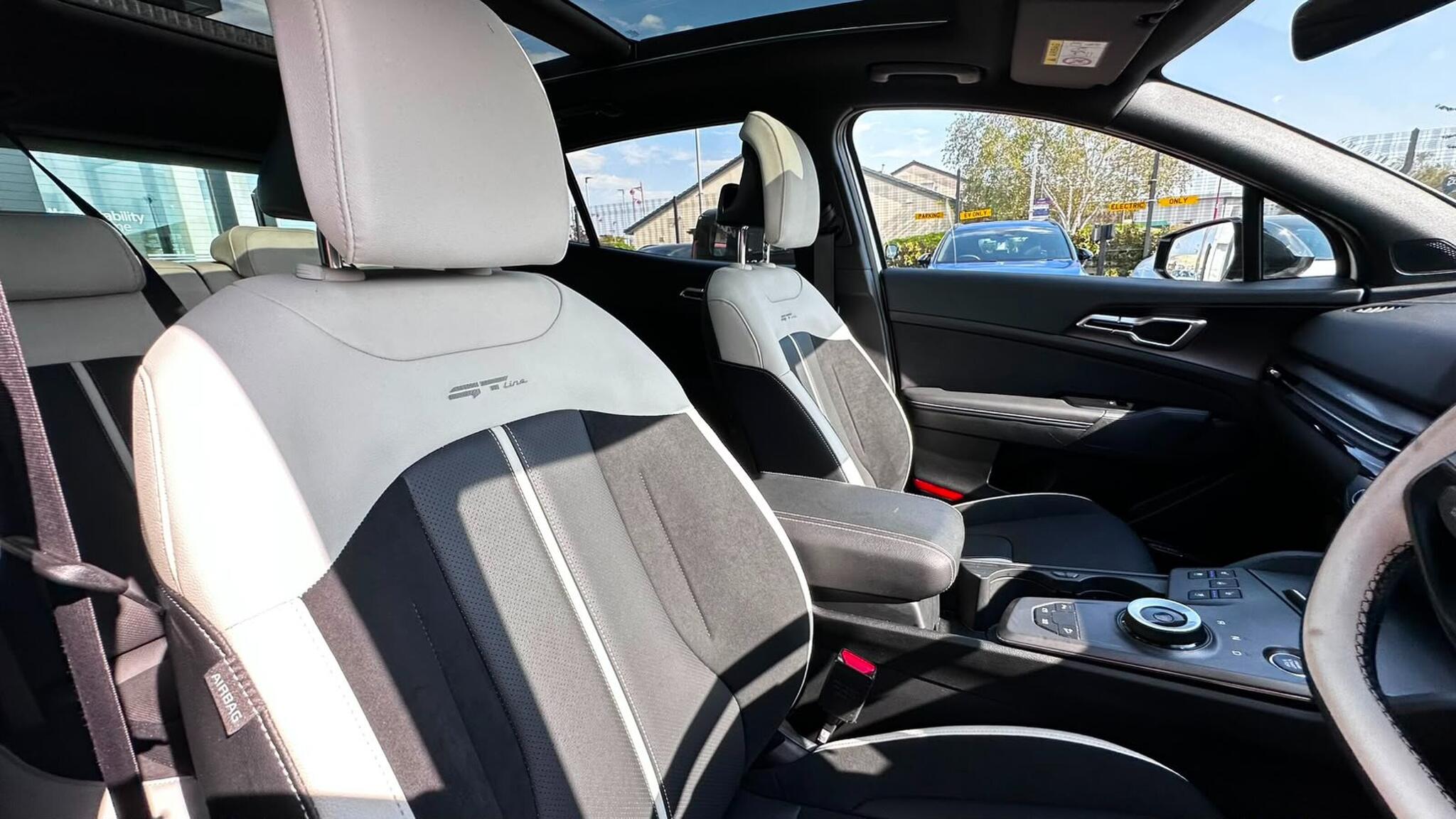 Kia Sportage view 24