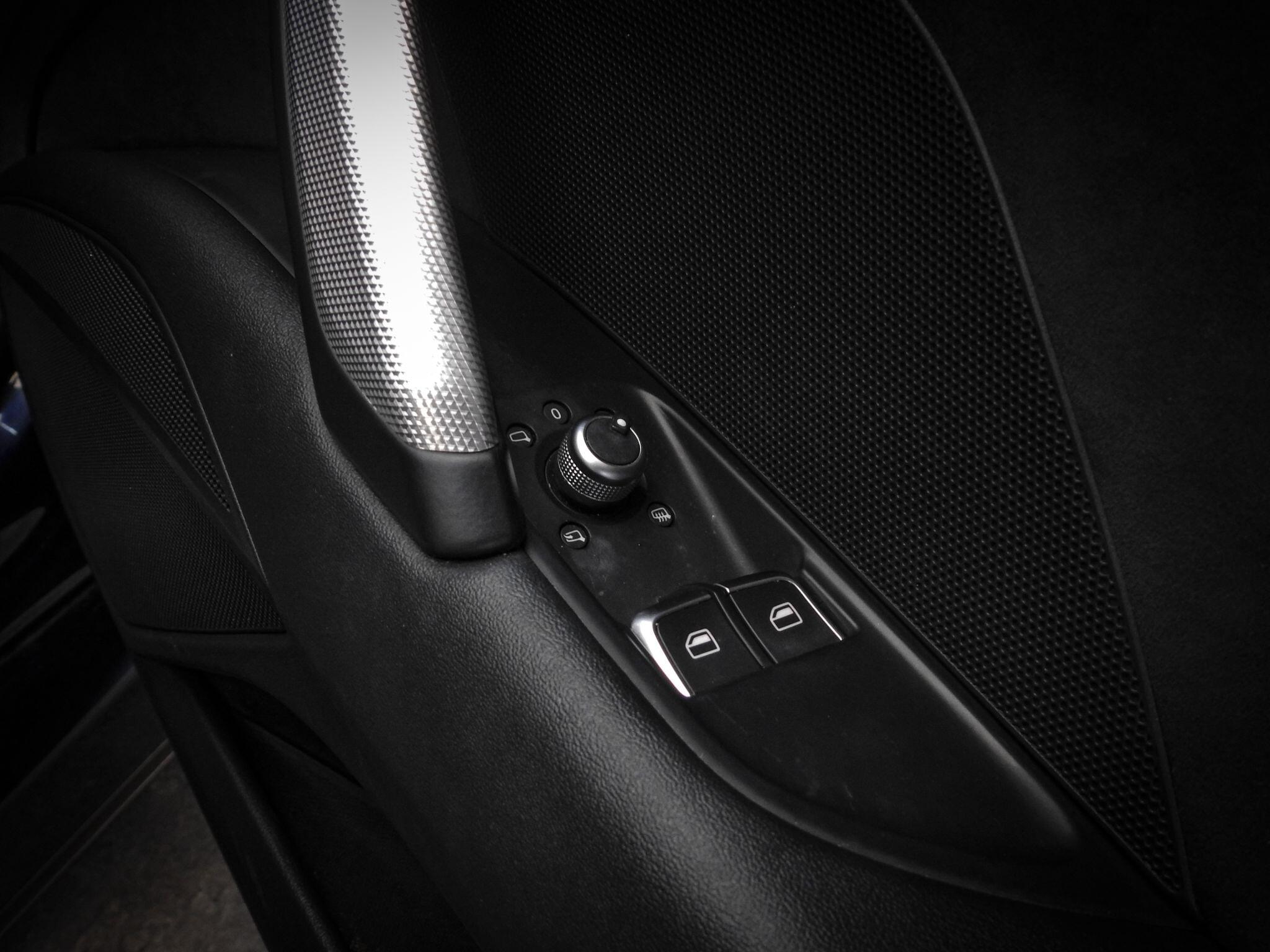 Audi TT view 33