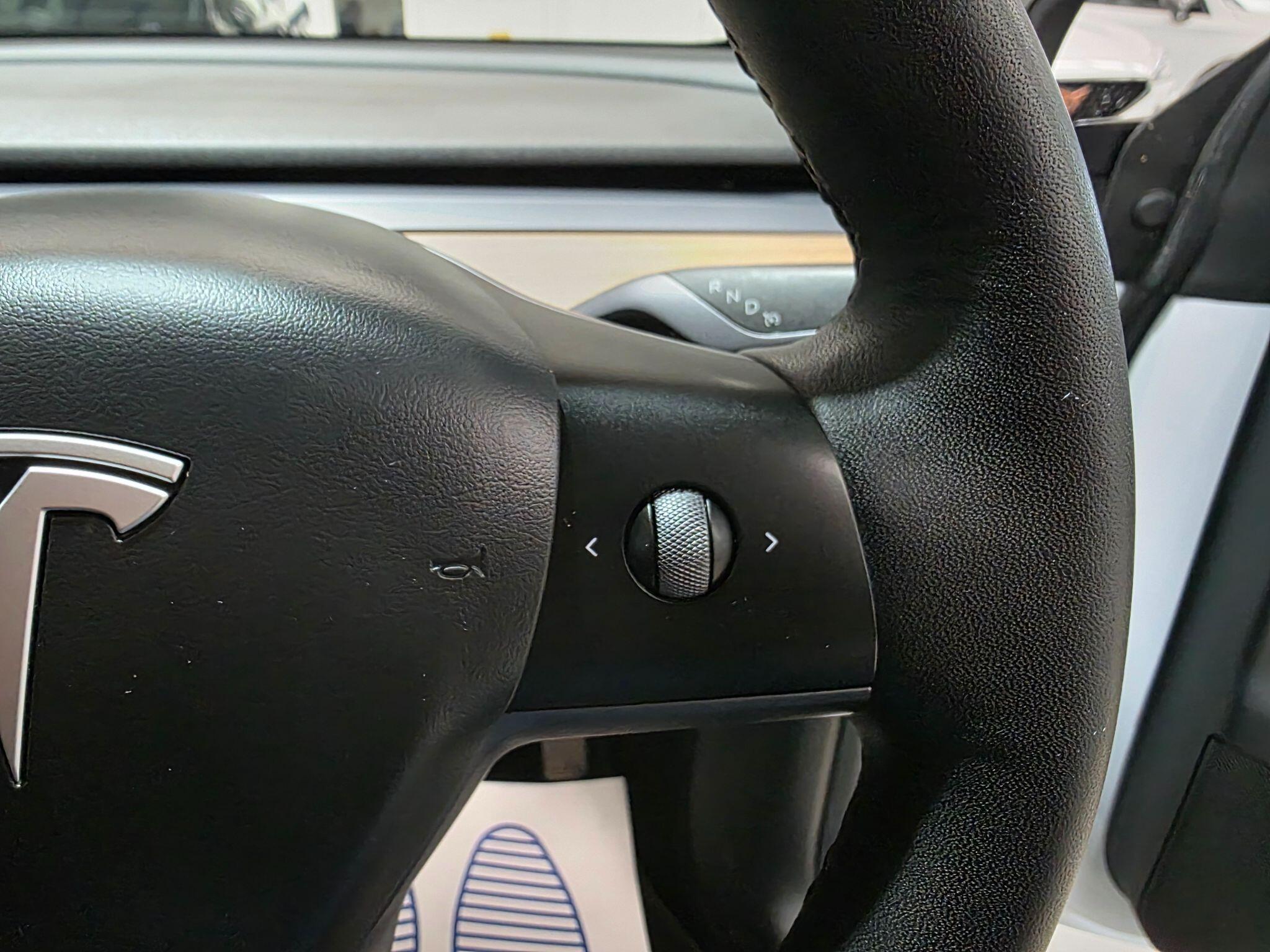 Tesla Model Y view 20