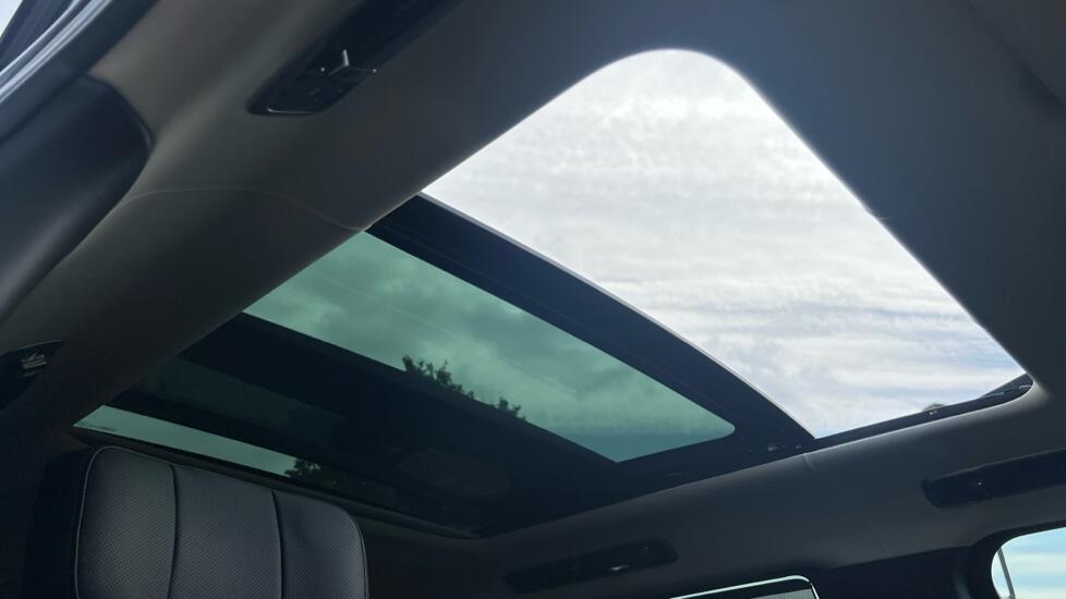 Land Rover Range Rover view 28