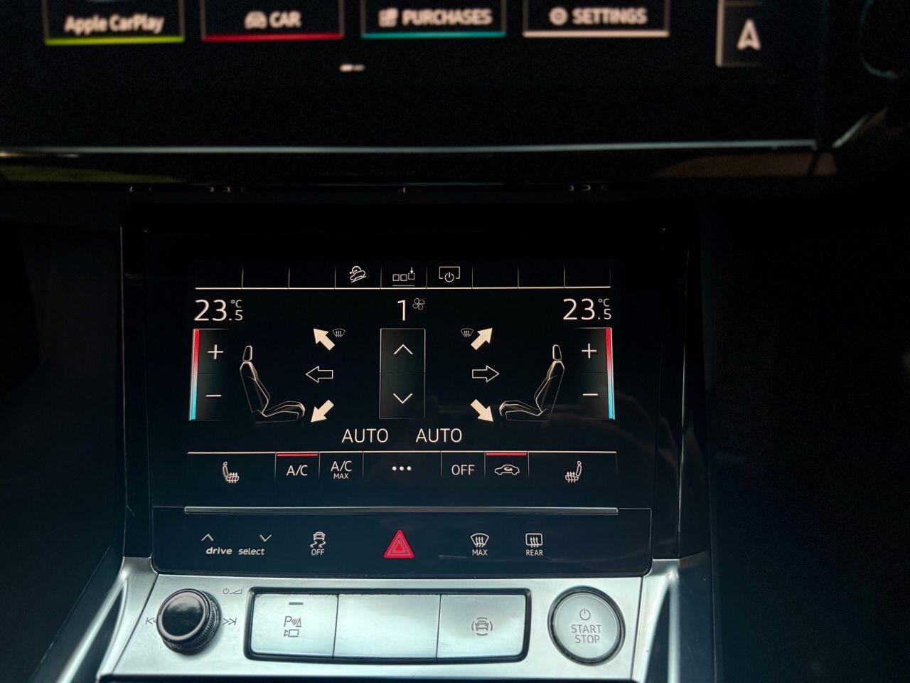 Audi e-tron view 24