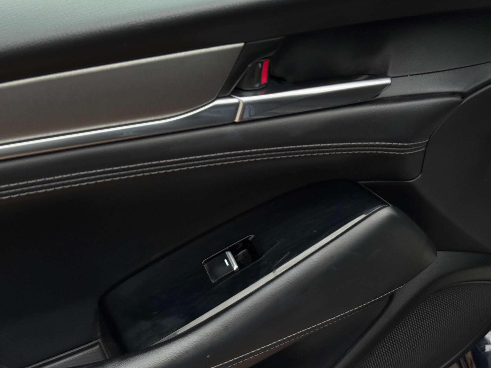 Mazda Skyactiv-G view 40