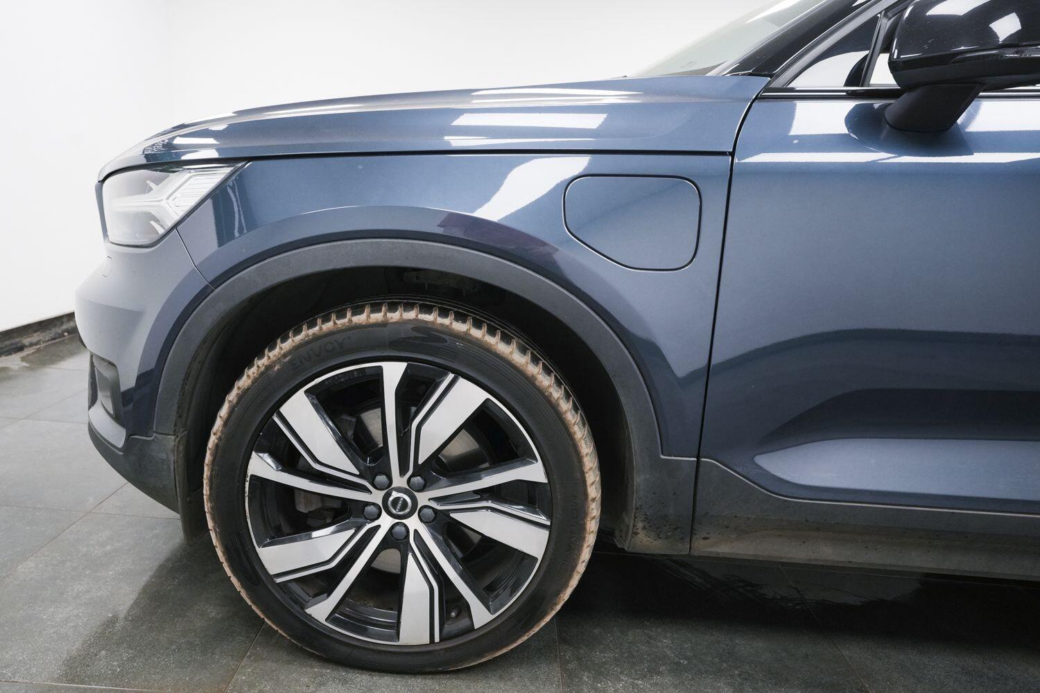 Volvo XC40 view 5