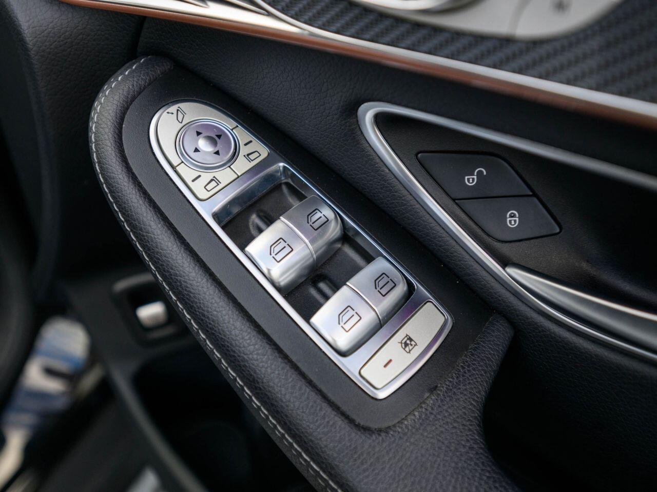 Mercedes-Benz Eqc view 22