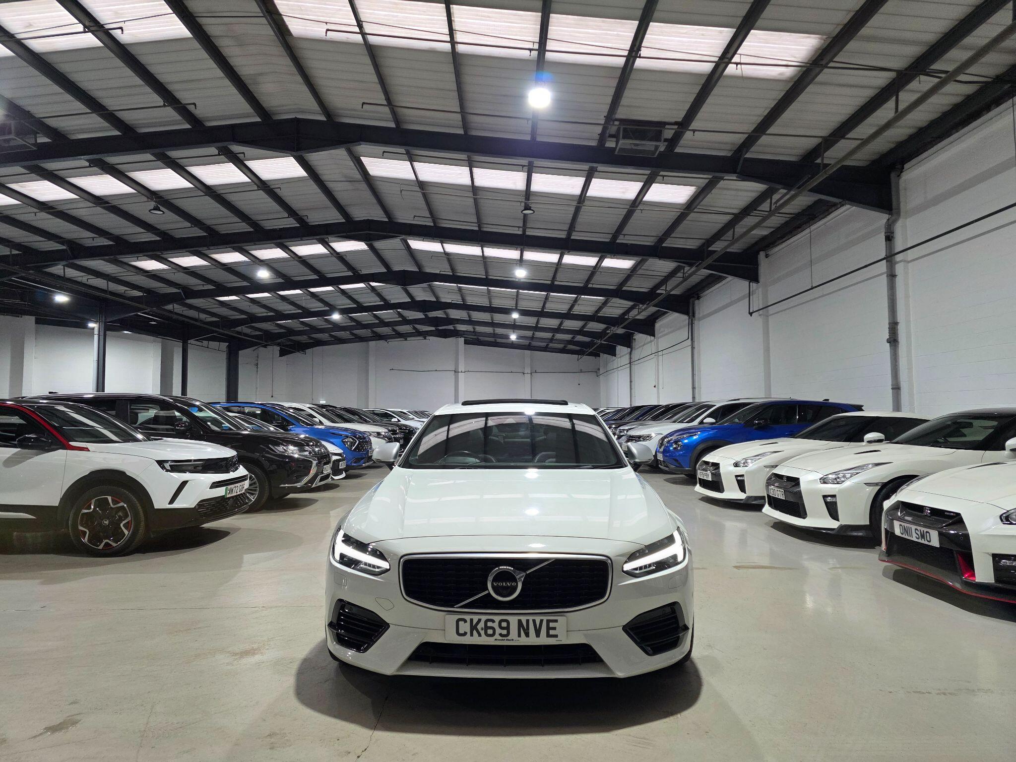 Volvo S90 view 2