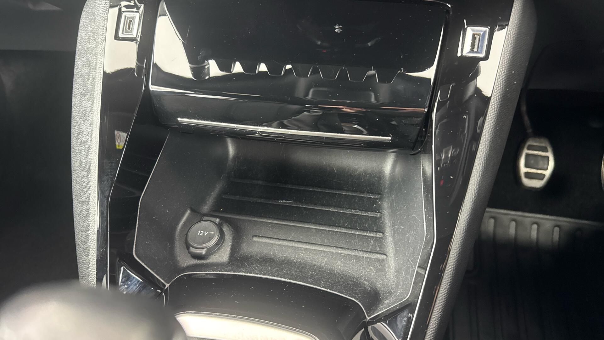 Peugeot 2008 view 43