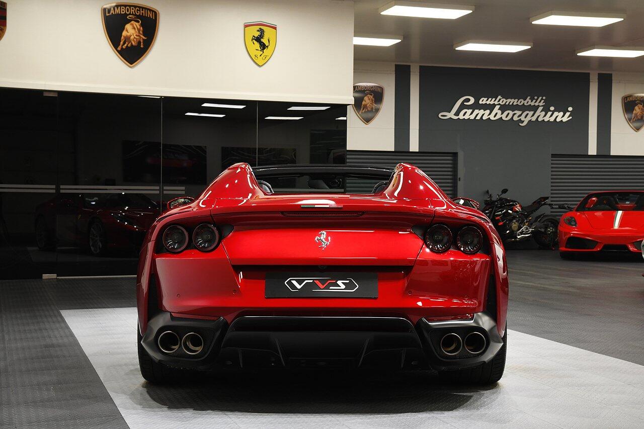 Ferrari 812 view 44