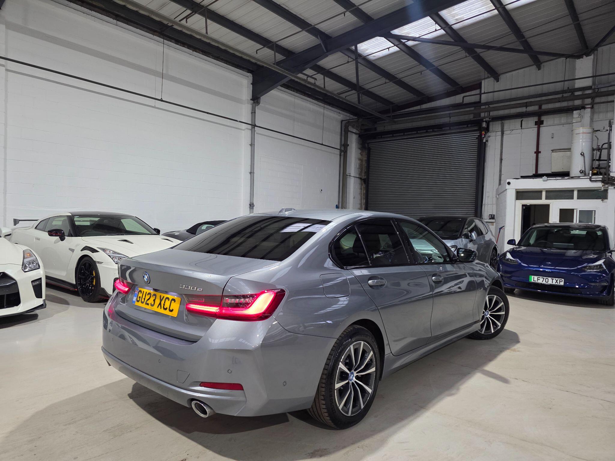 BMW 3 Series view 30