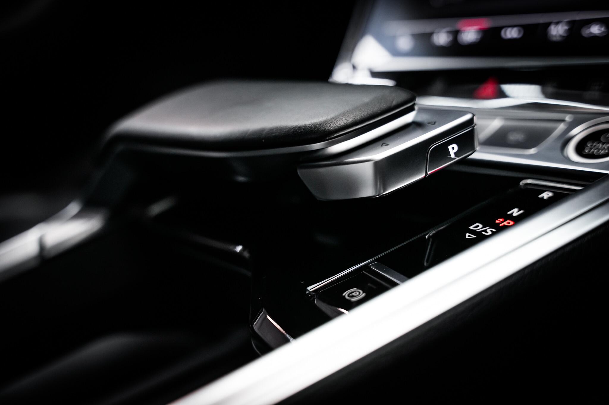 Audi E-Tron view 40