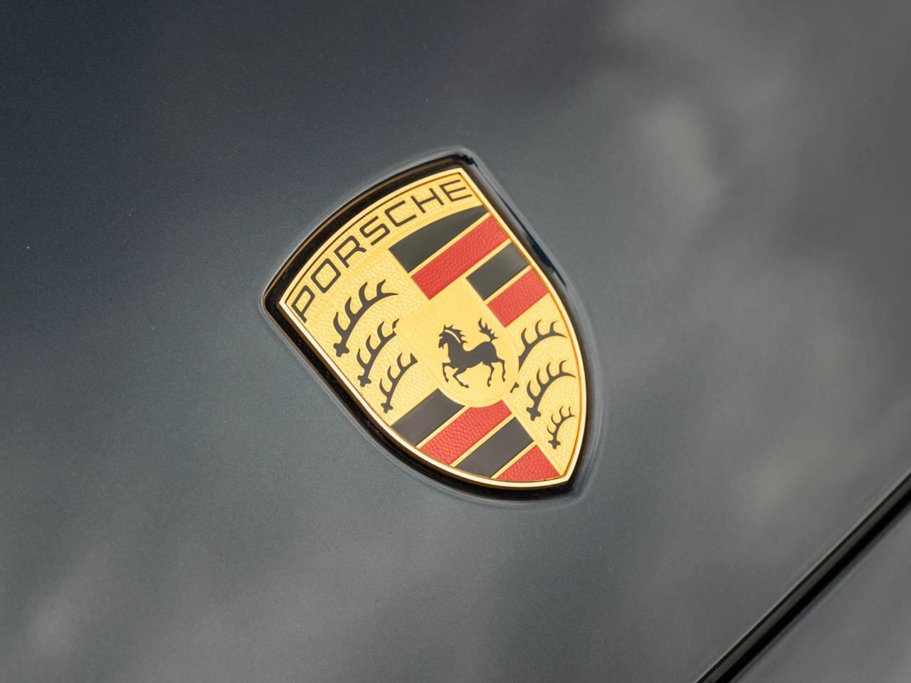 Porsche Cayenne view 41