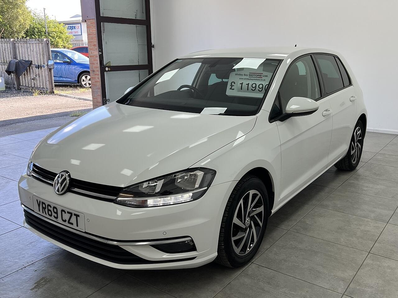 Volkswagen Golf view 6