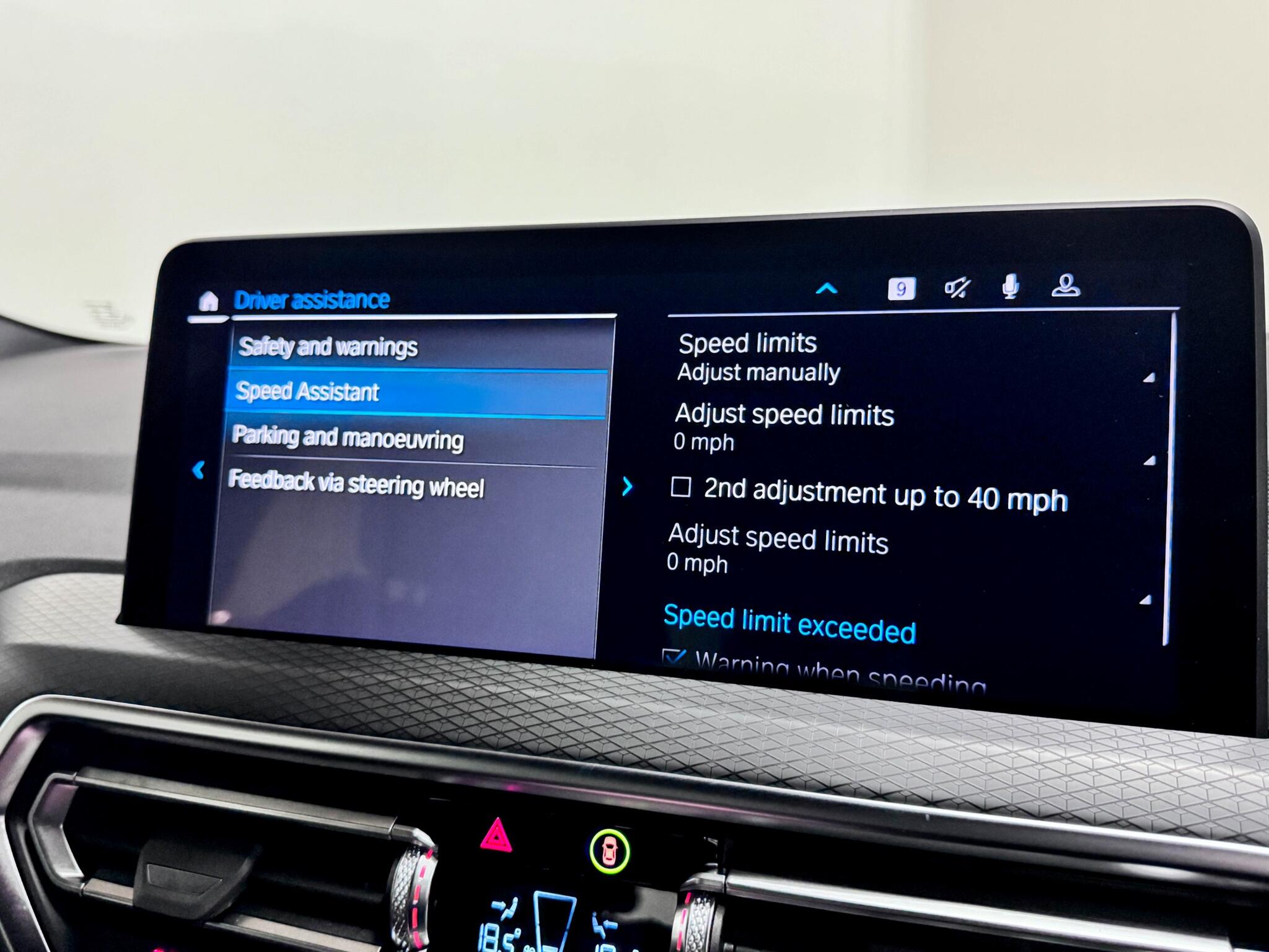 BMW X4 view 47