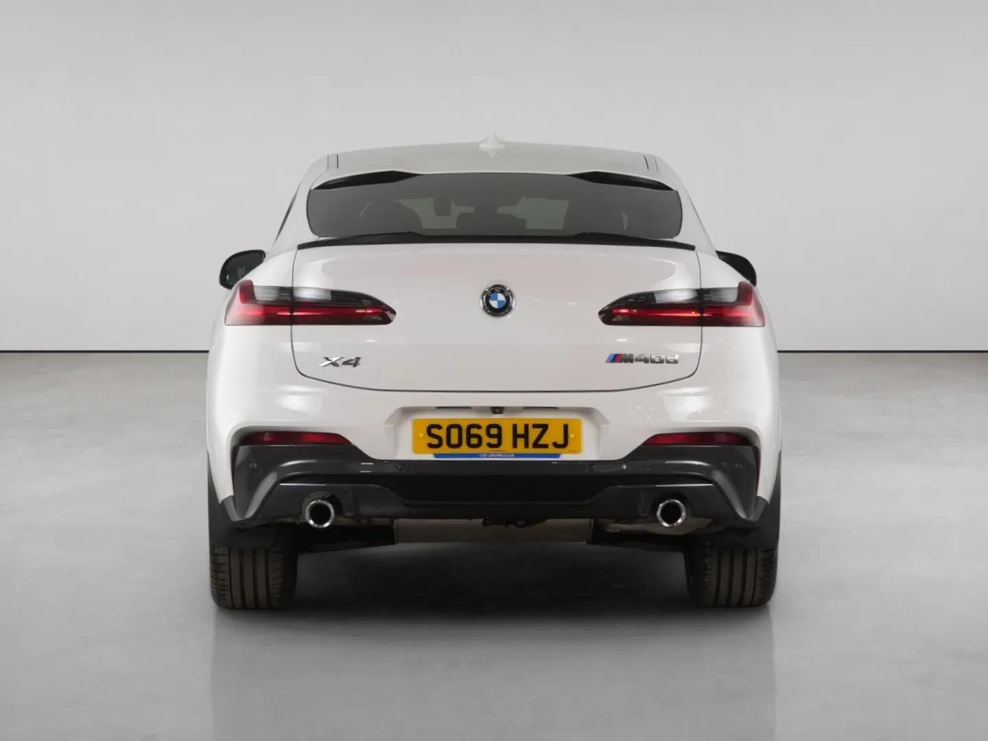 BMW X4 view 7