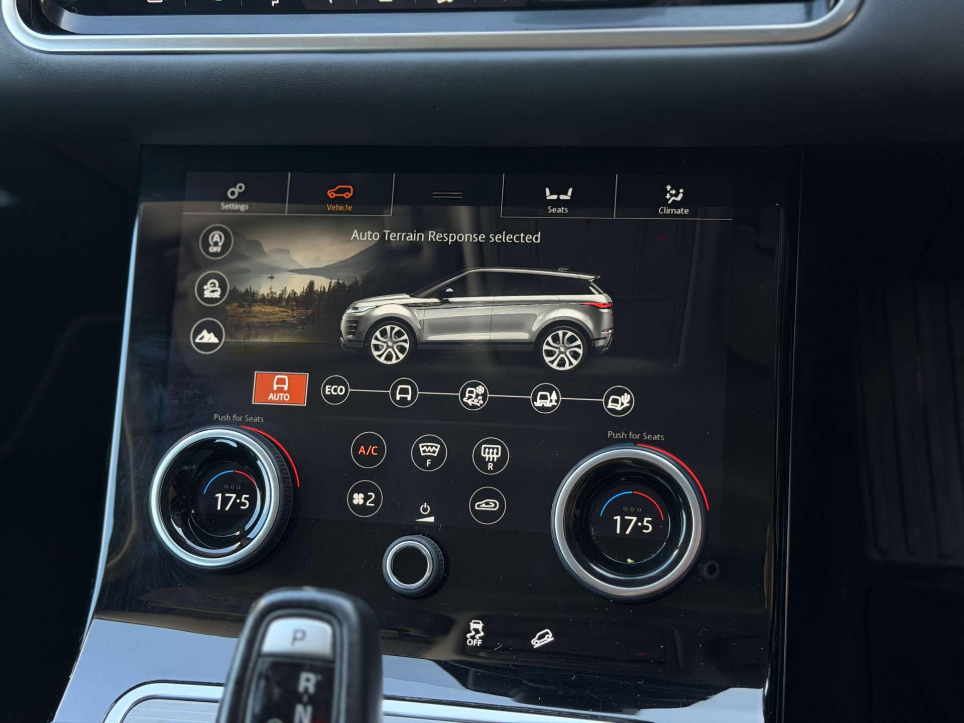 Land Rover Range Rover Evoque view 23