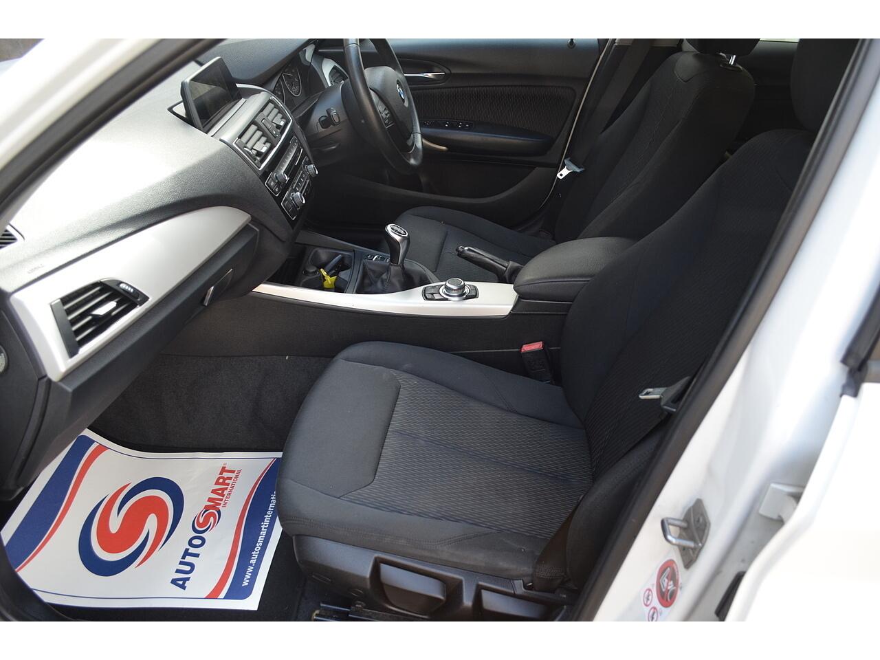 BMW 1 Series view 13