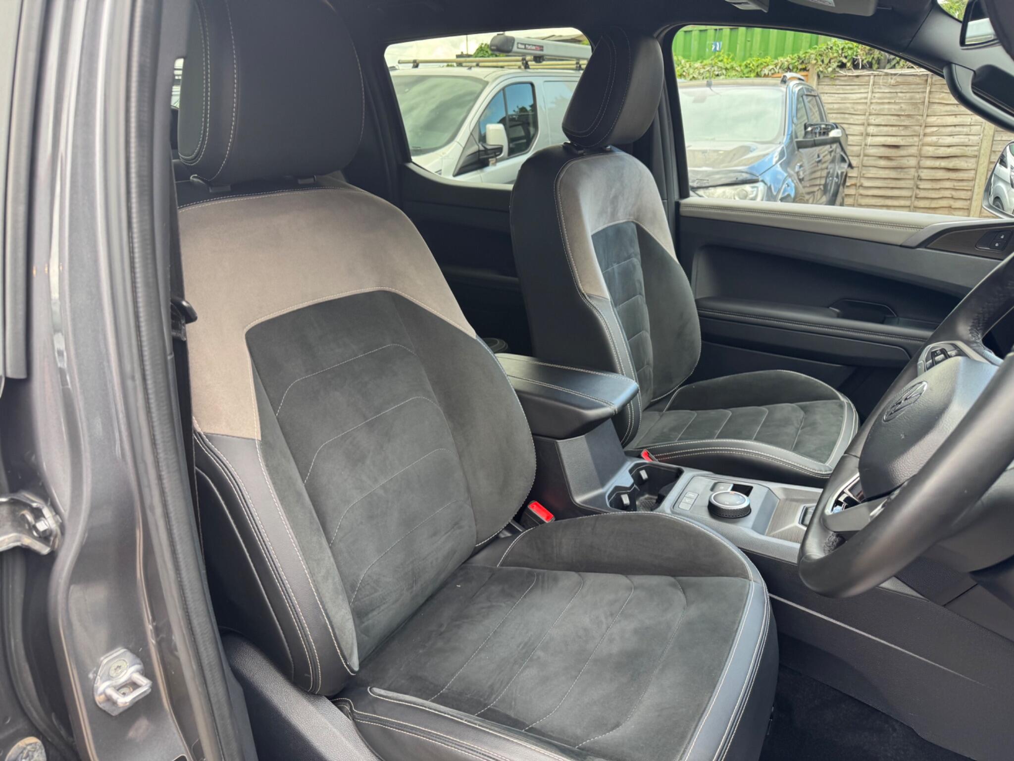 Volkswagen Amarok view 23