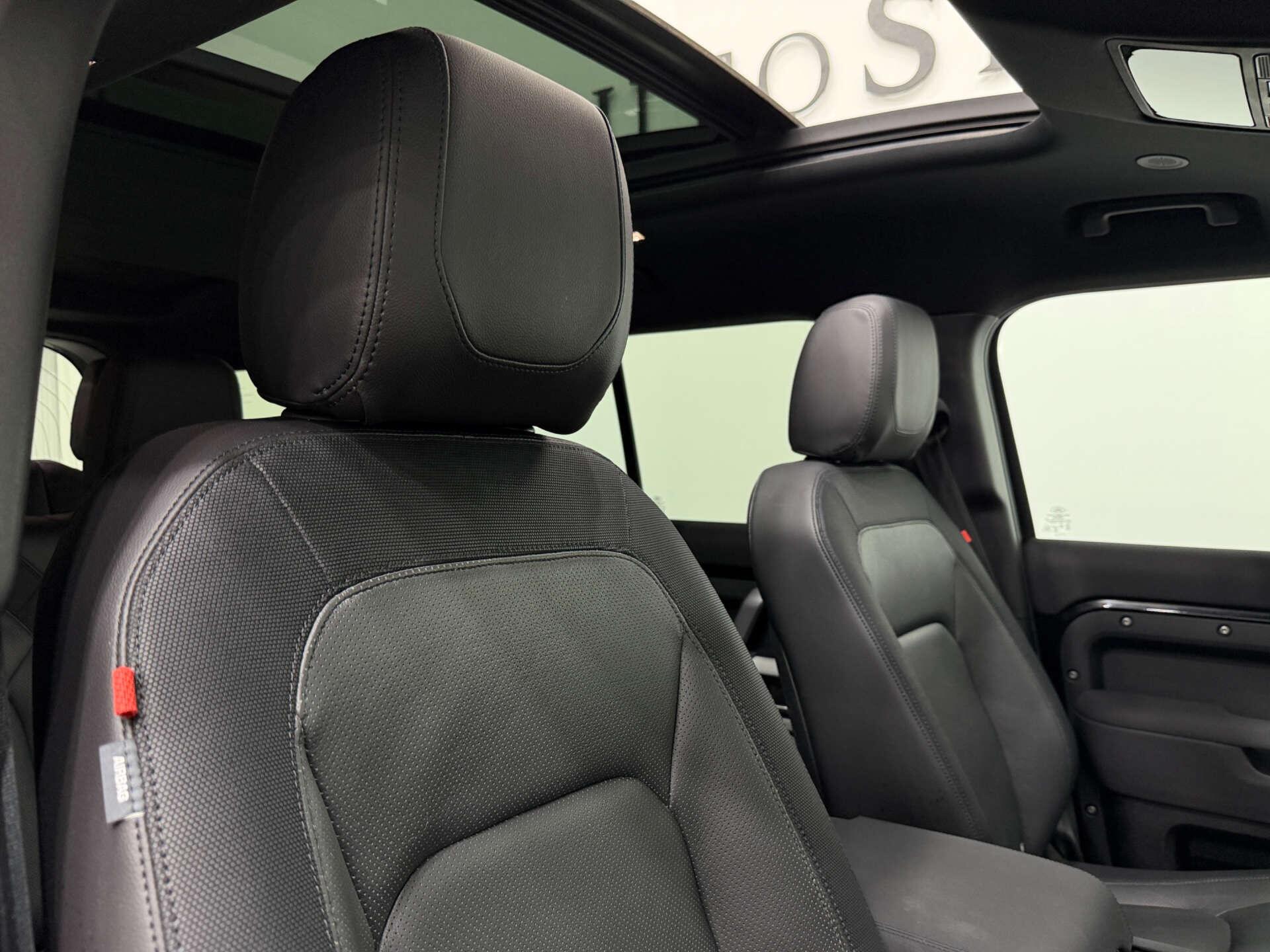 Land Rover Defender view 39