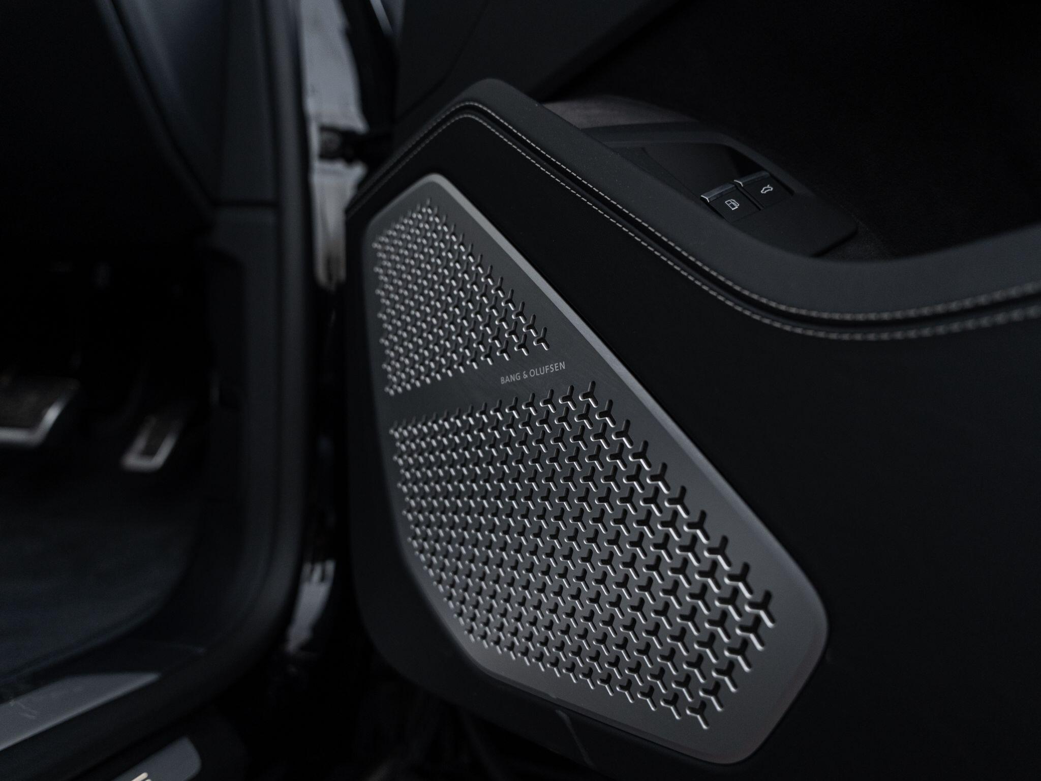 Lamborghini Urus view 54
