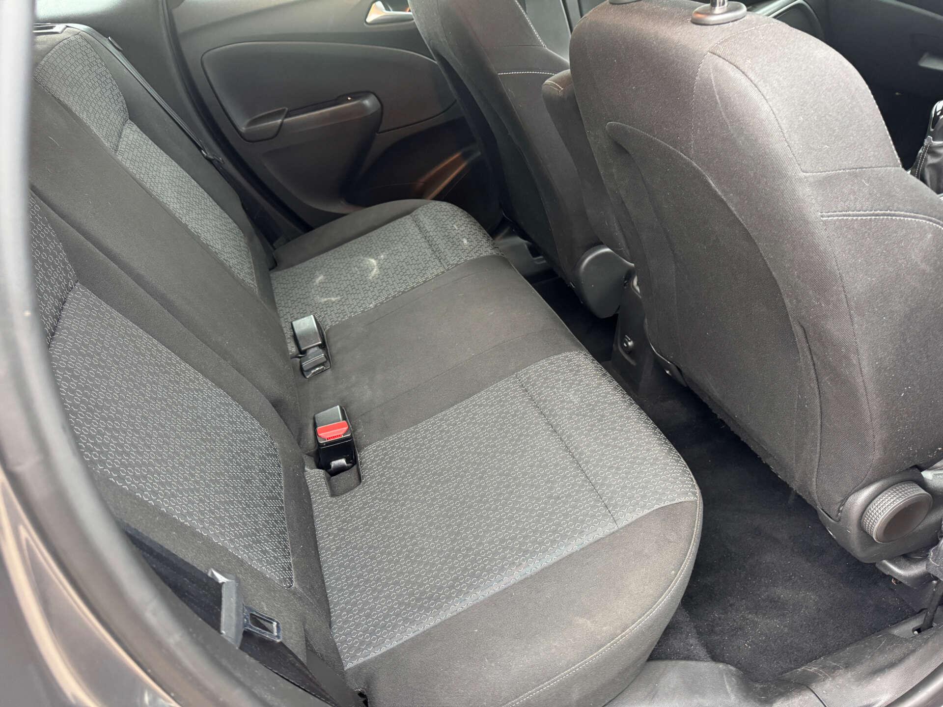 Vauxhall Crossland X view 16