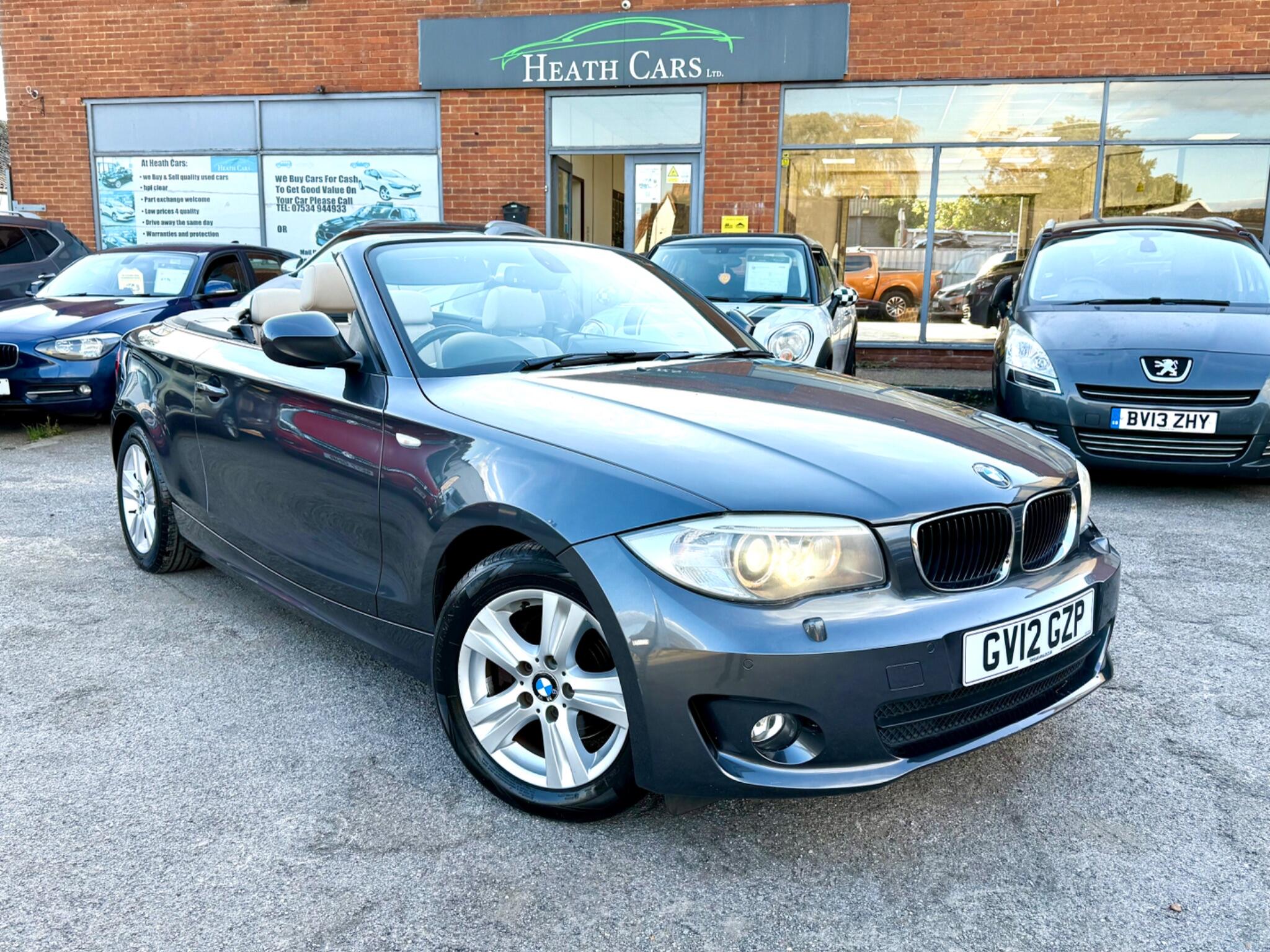 2012 BMW 1 Series image 1