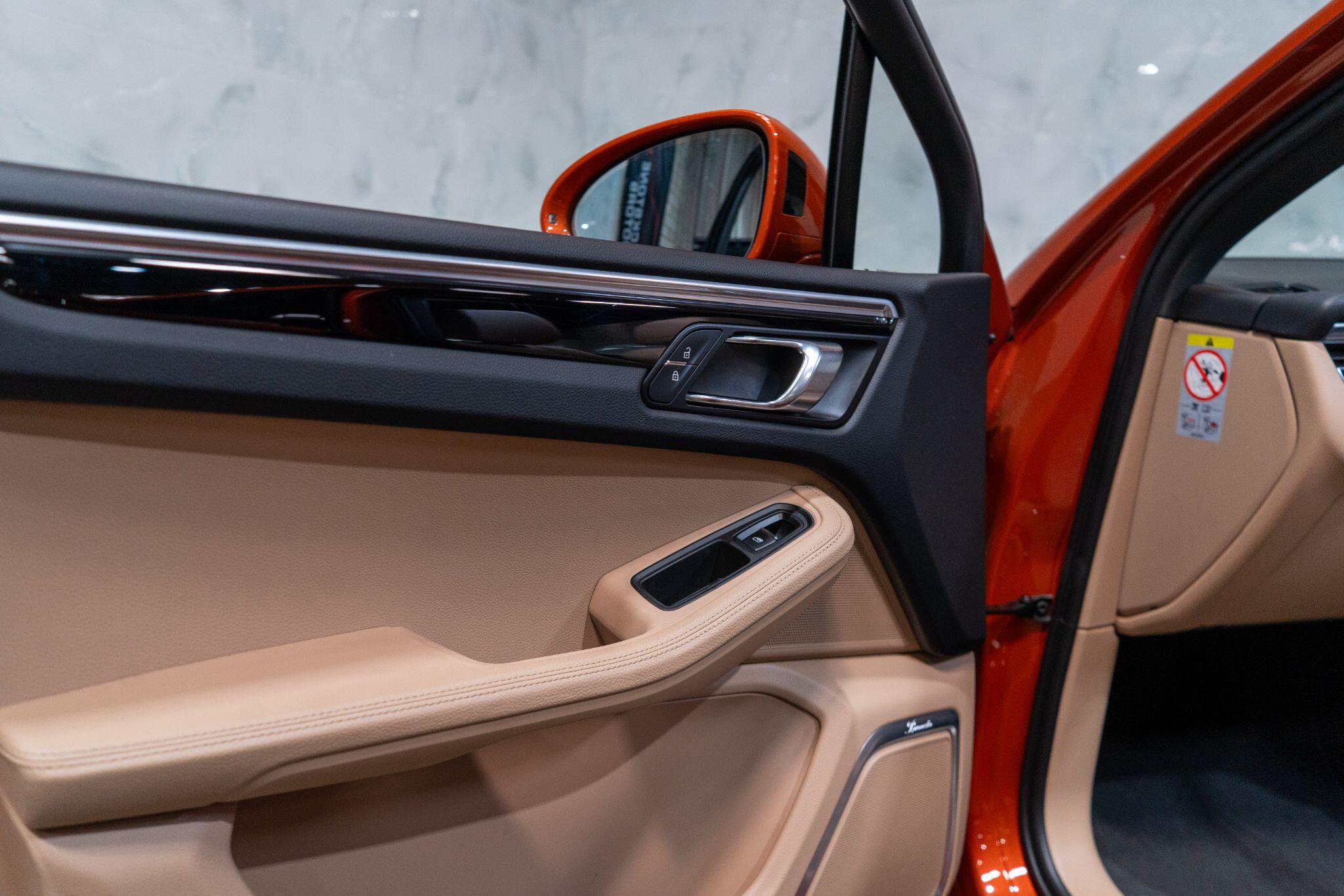 Porsche Macan view 31