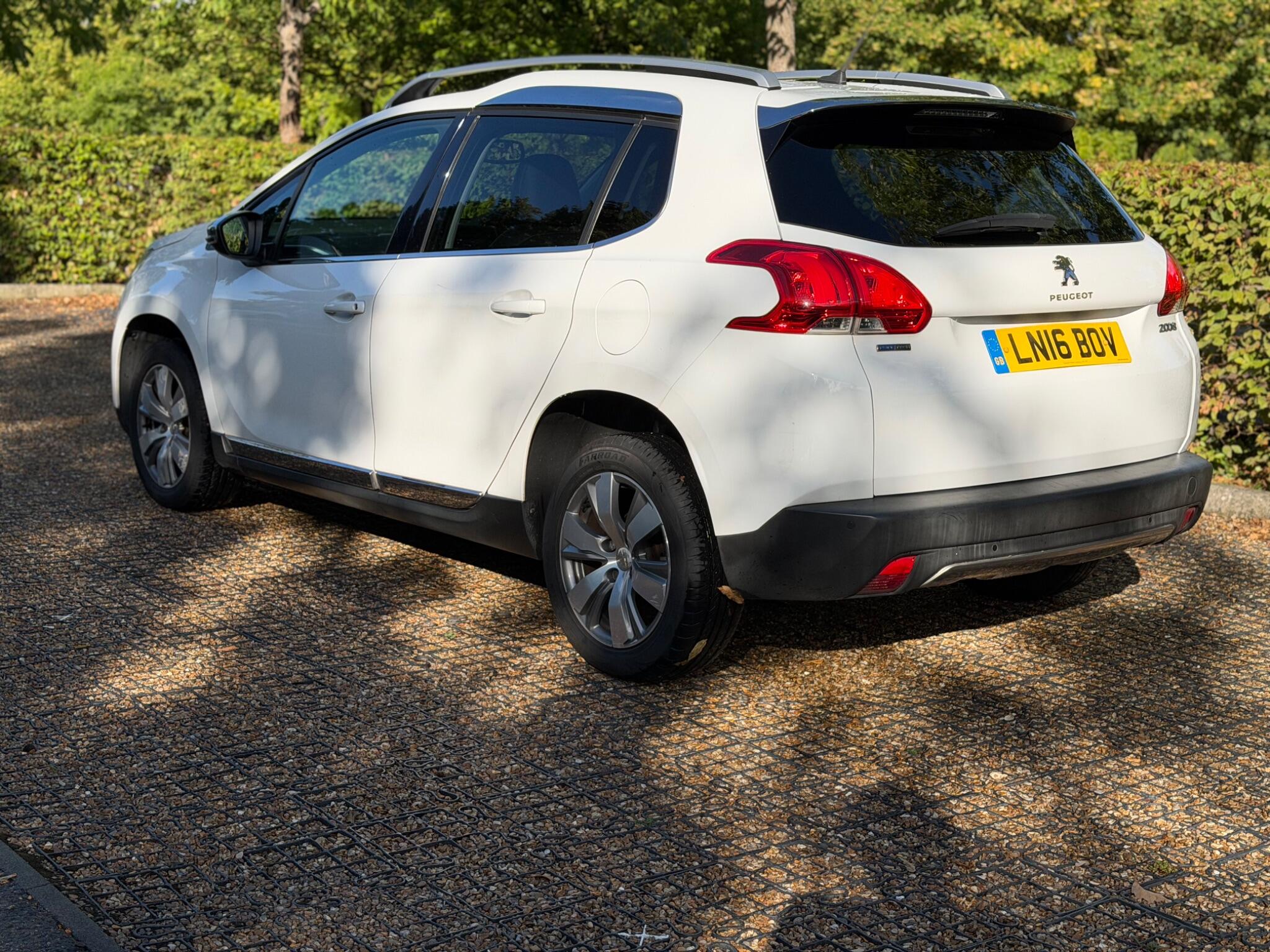 Peugeot 2008 view 20