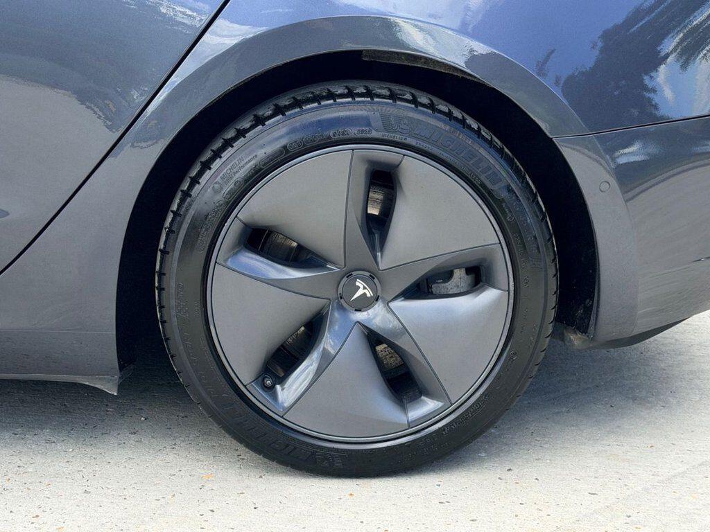 Tesla Model 3 view 12